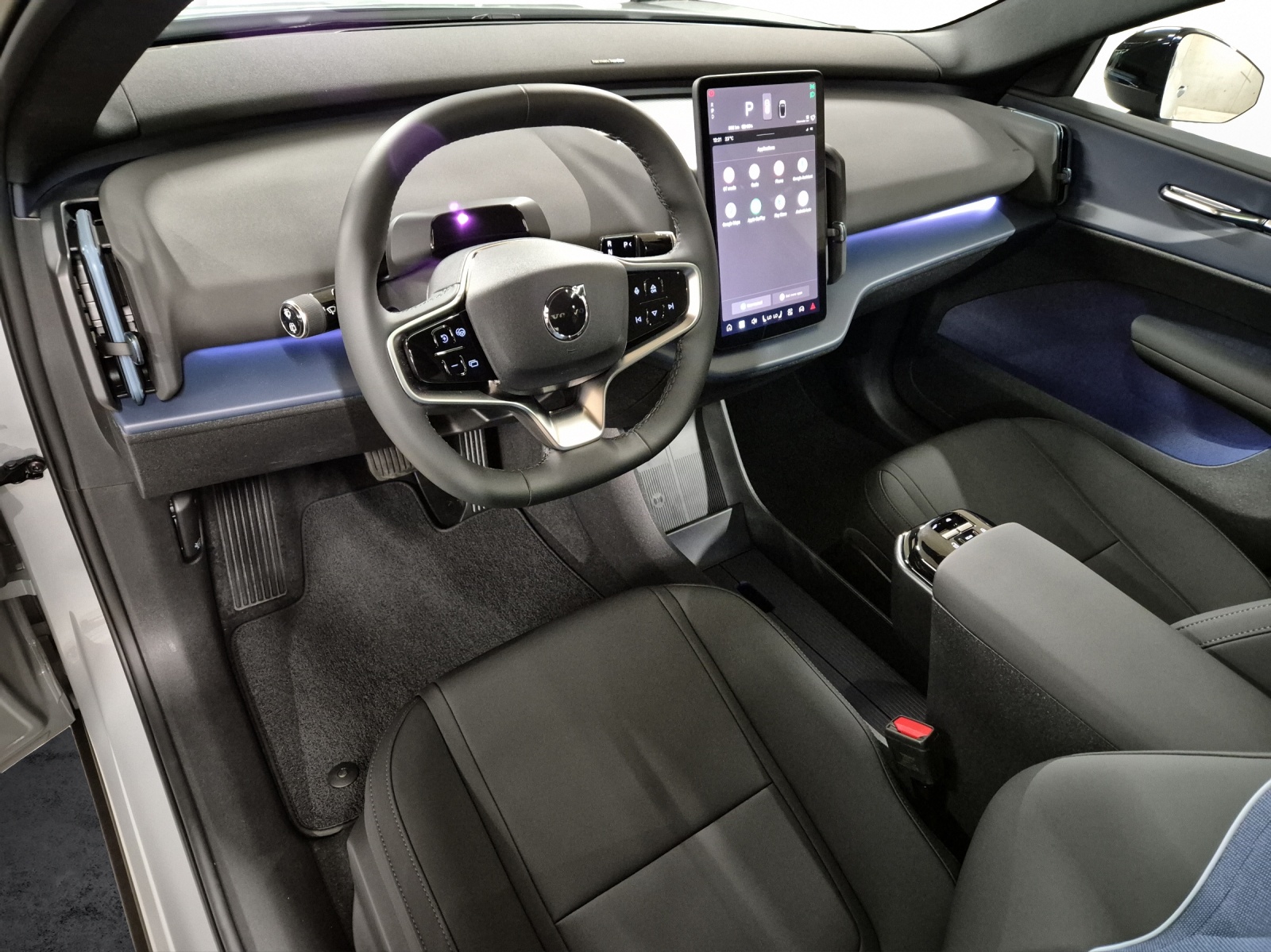 VOLVO EX30 E60 Twin Ultra Performance AWD-image-8