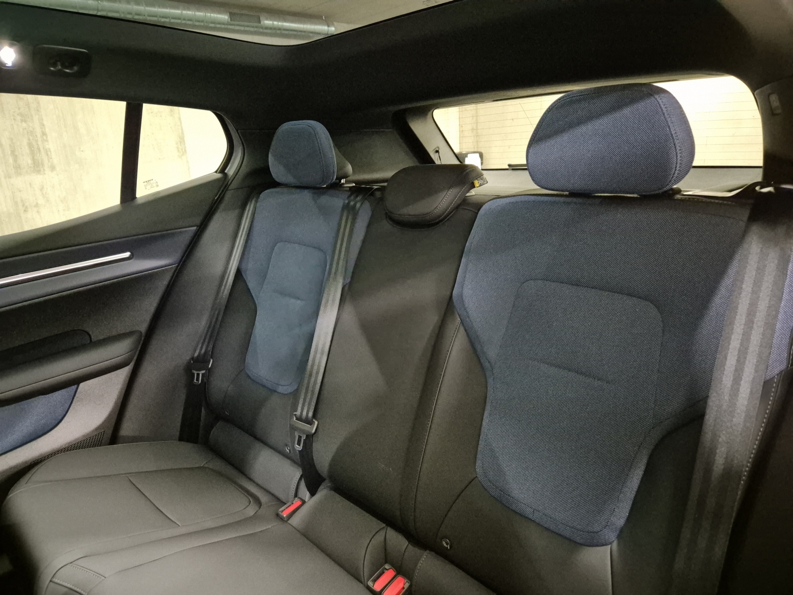 VOLVO EX30 E60 Twin Ultra Performance AWD-image-15