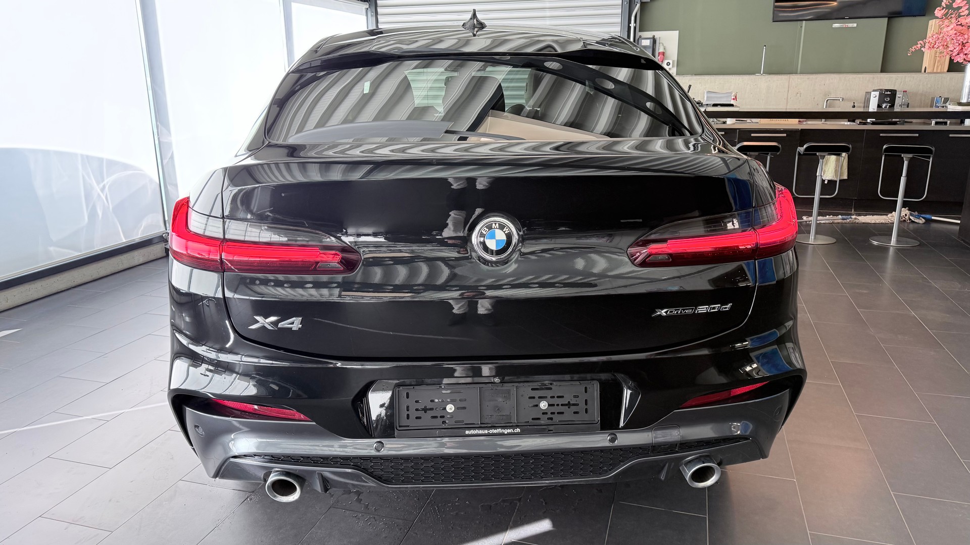 BMW X4 20d xDrive-image-27