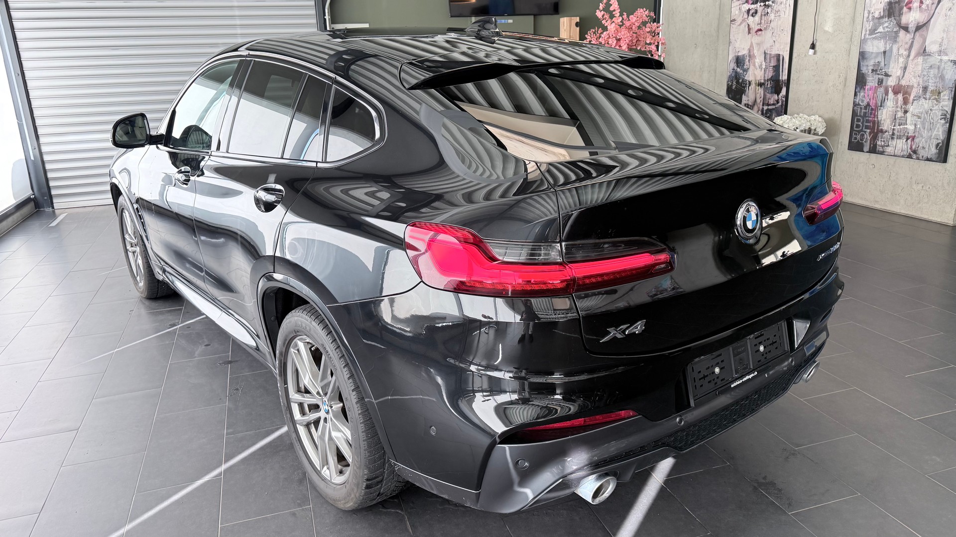 BMW X4 20d xDrive-image-24
