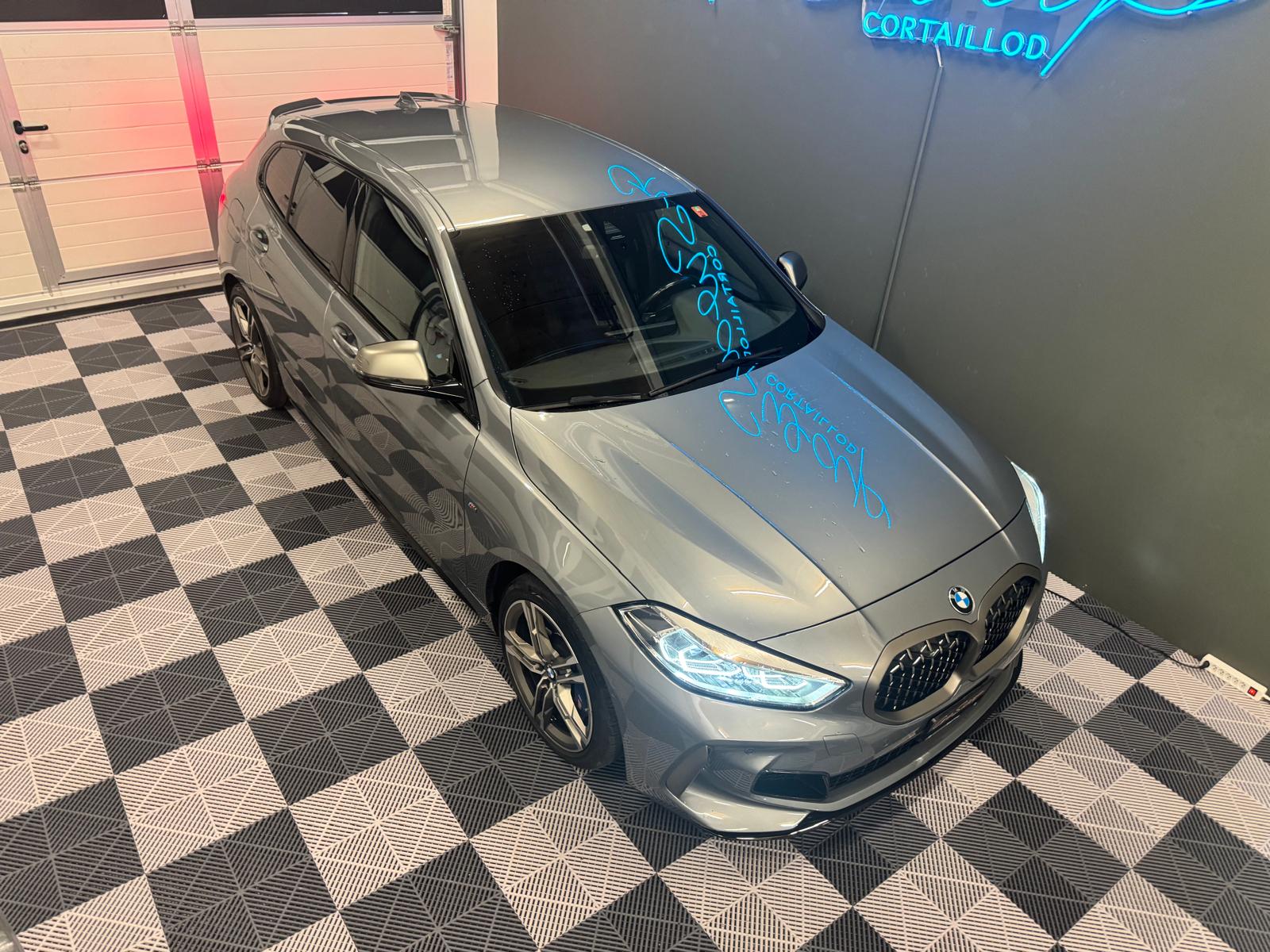 BMW M135i xDrive Steptronic-image-6