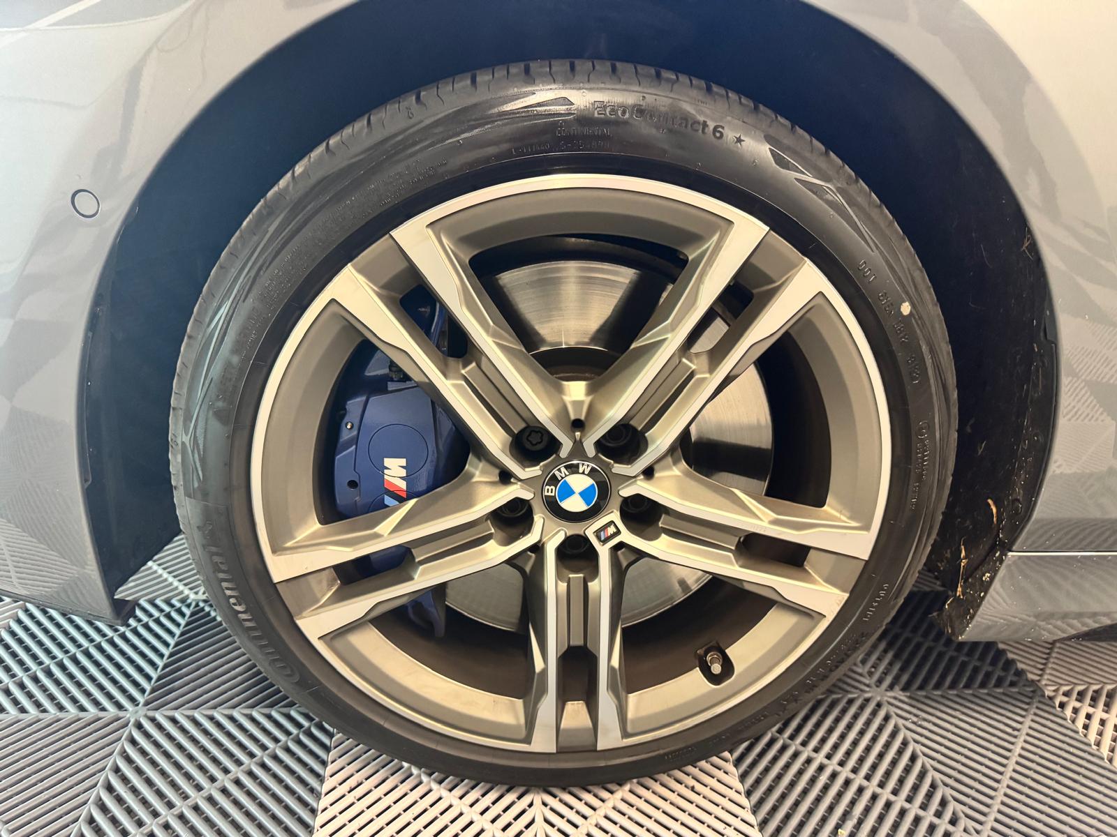 BMW M135i xDrive Steptronic-image-25