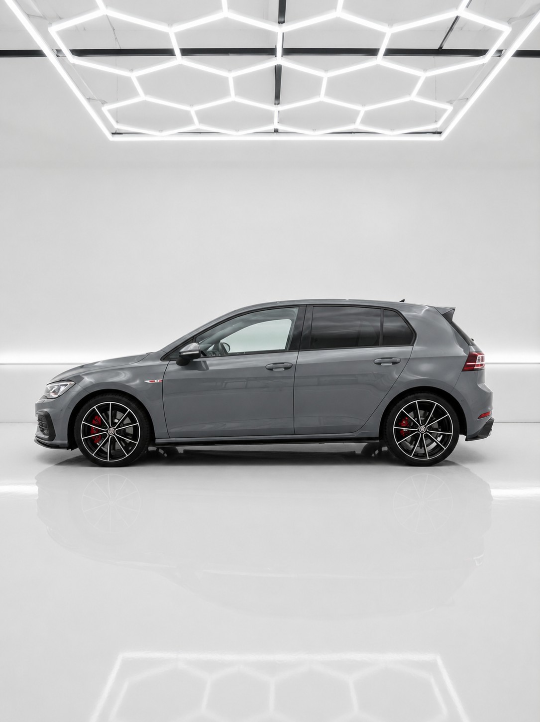 VW Golf 2.0 TSI GTI TCR DSG-showroom-element-2