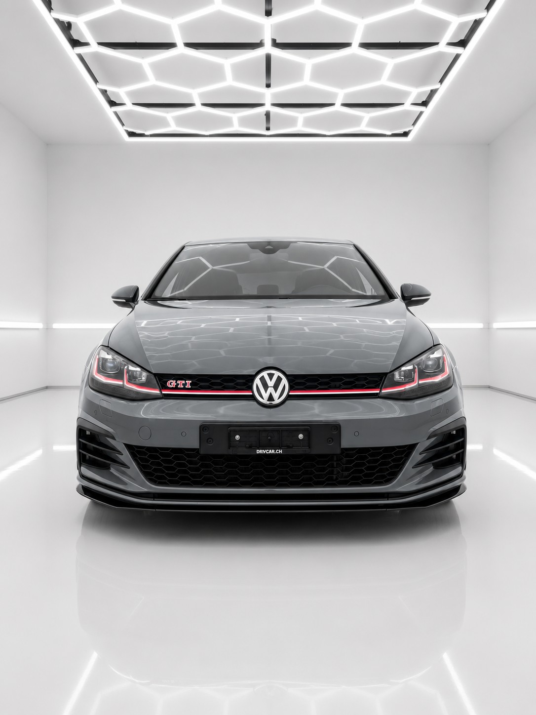 VW Golf 2.0 TSI GTI TCR DSG-showroom-element-1