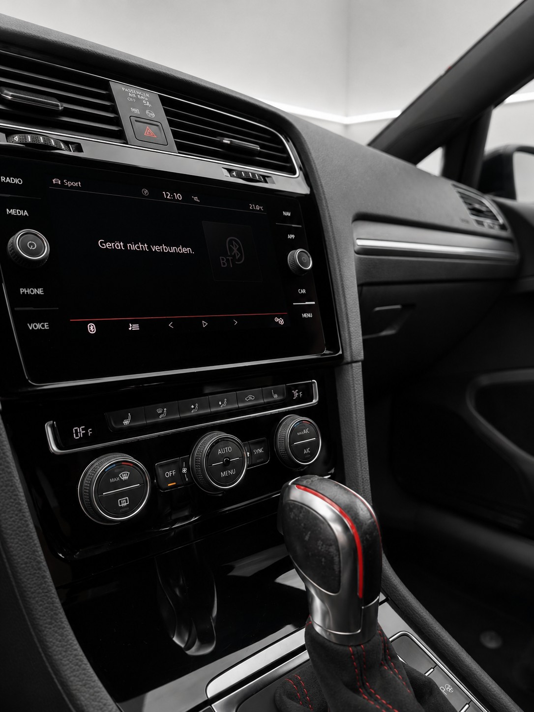 VW Golf 2.0 TSI GTI TCR DSG-image-7