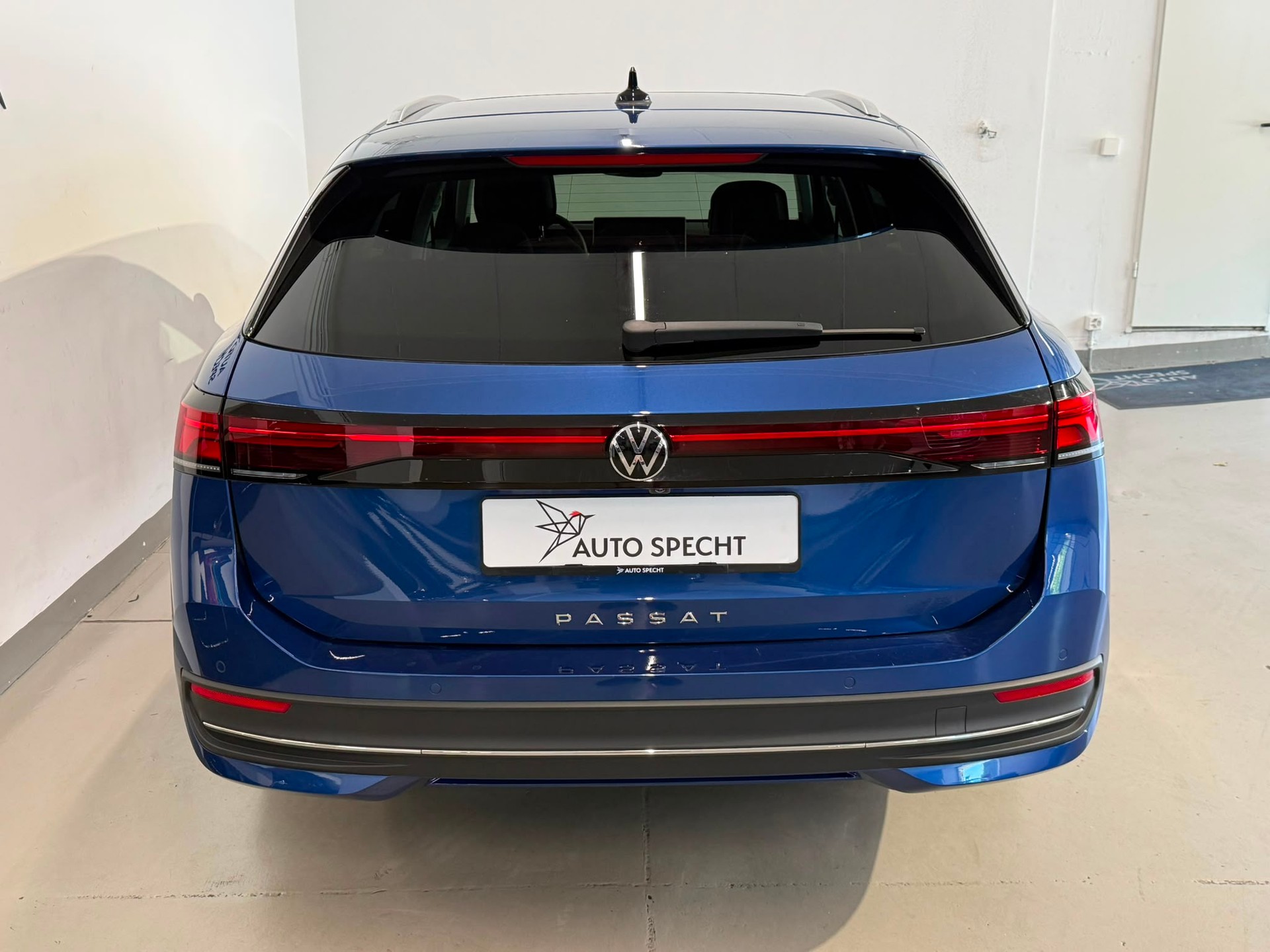 VW Passat Variant 2.0 TDI evo Business DSG-image-5