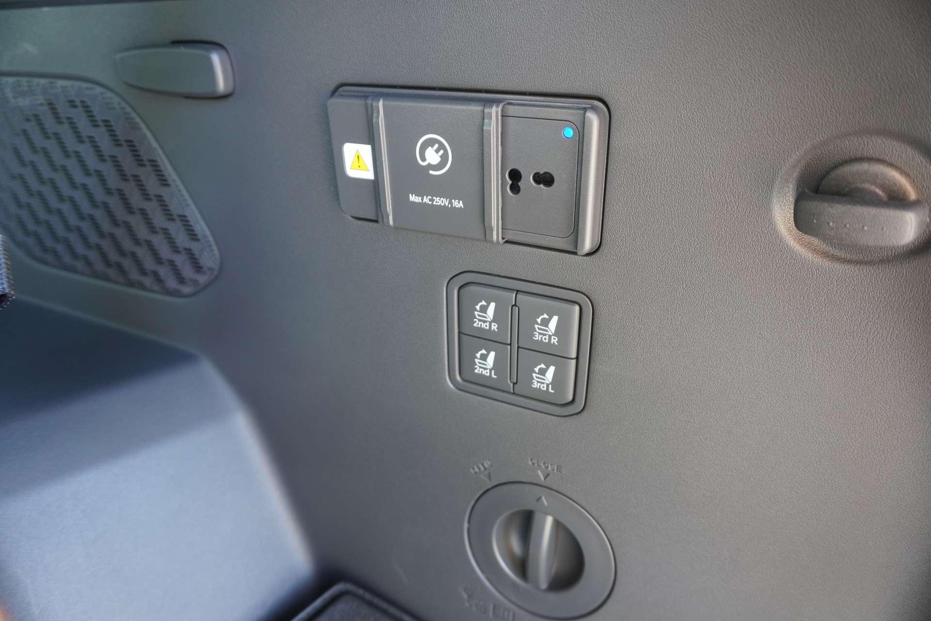 KIA EV9 99,8 kWh GT-Line 4x4-image-12