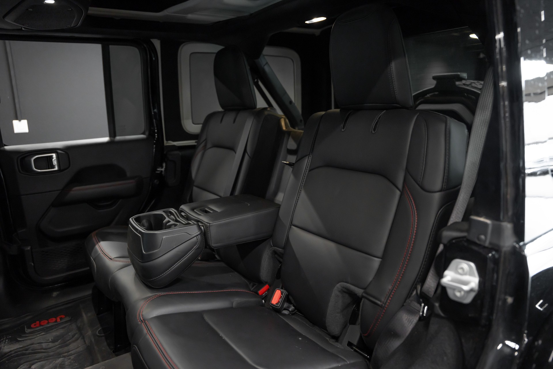 JEEP Jeep Wrangler Rubicon 3.6L / Trittbretter / Apple Carplay / Schiebedach / Lenkrad & Sitzheizung uvm..-image-11