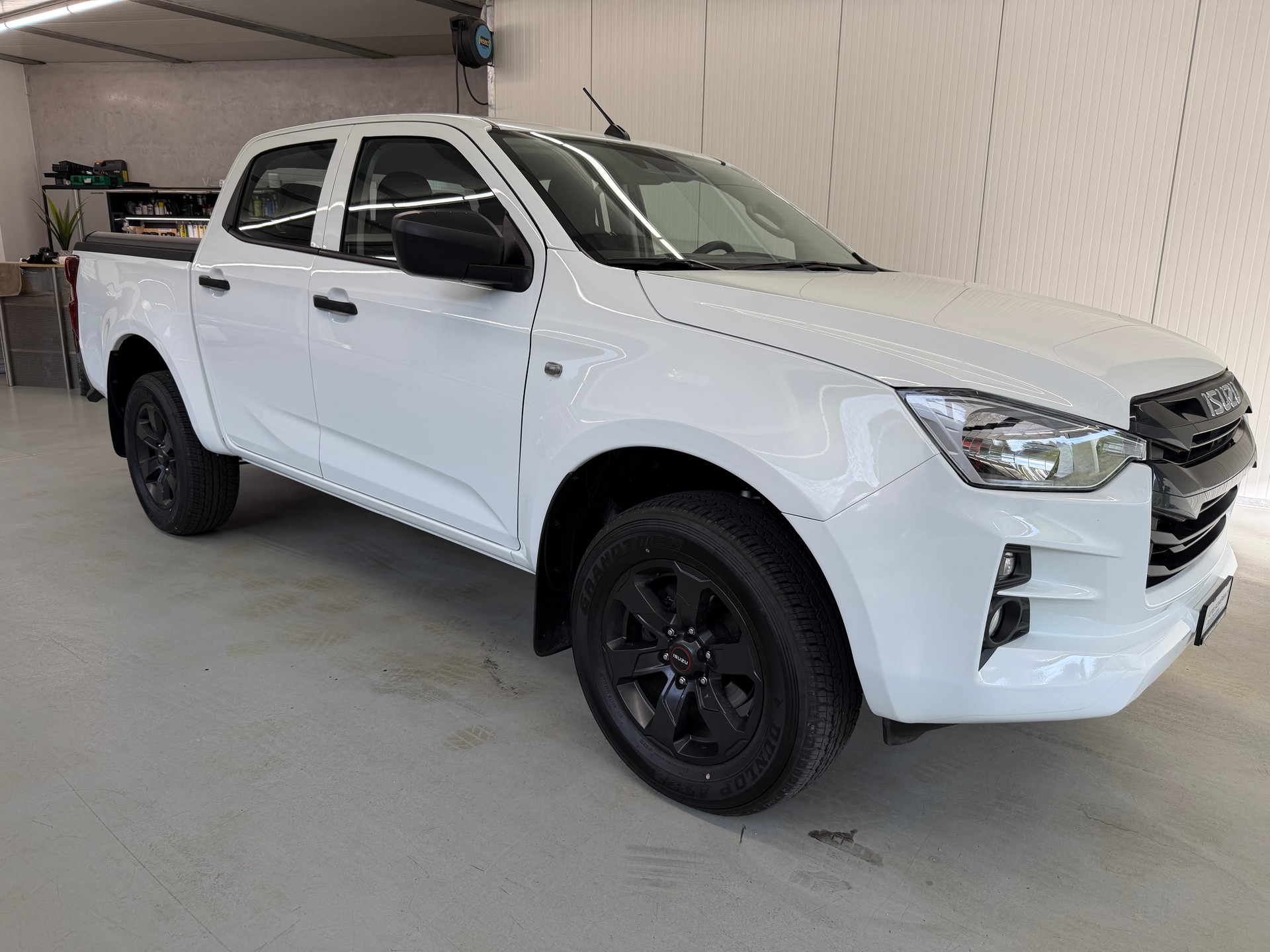 ISUZU D-MAX 1.9 CrewCab N60B 4x4 AT-showroom-element-1