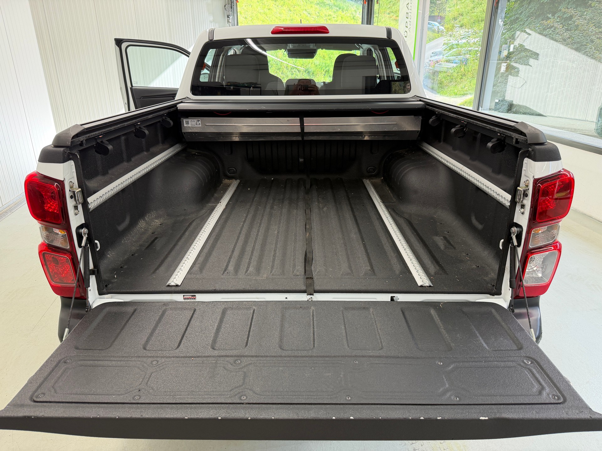 ISUZU D-MAX 1.9 CrewCab N60B 4x4 AT-image-17