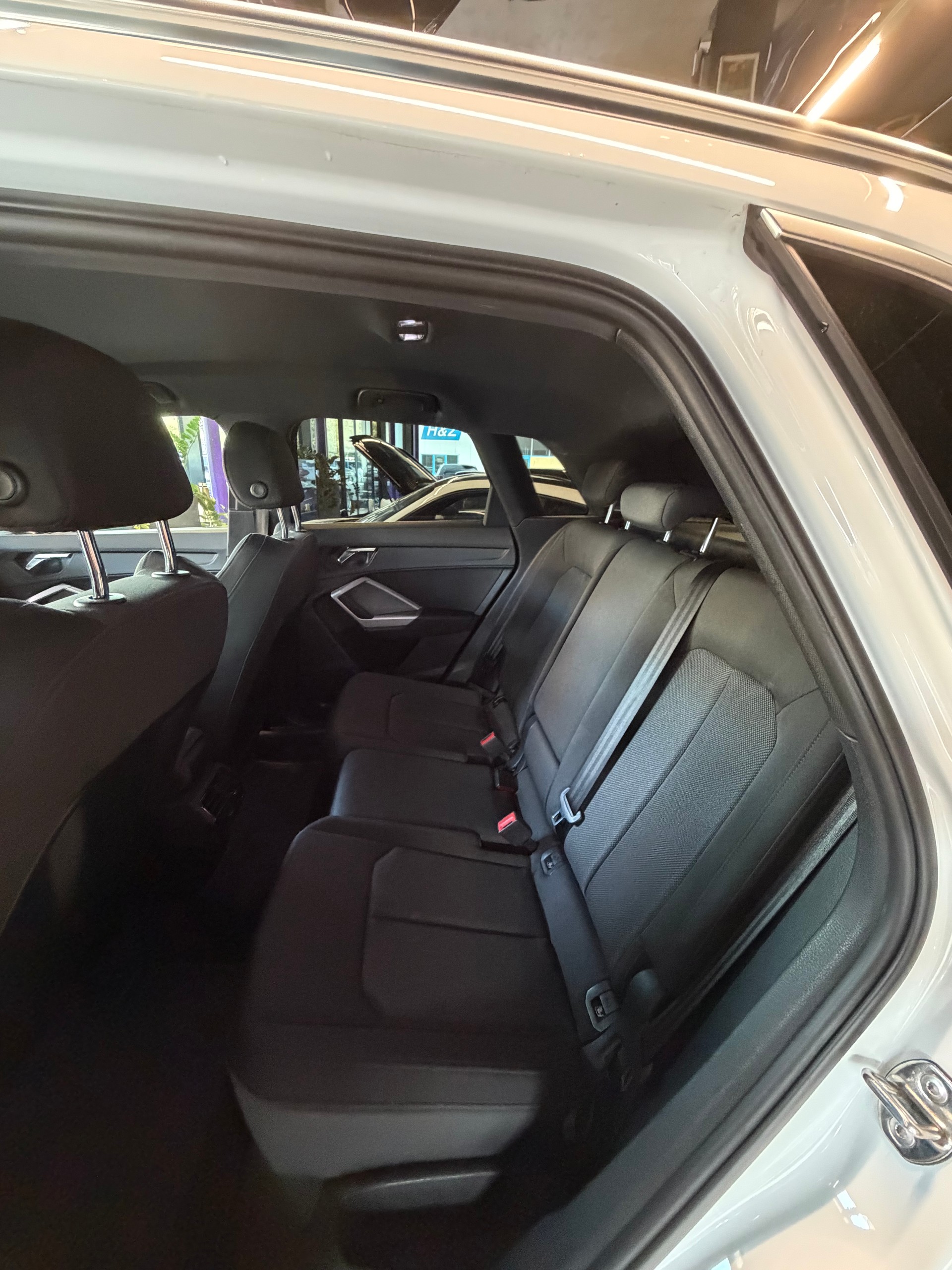 AUDI Q3 35 TDI advanced Attraction quattro S-tronic-image-11