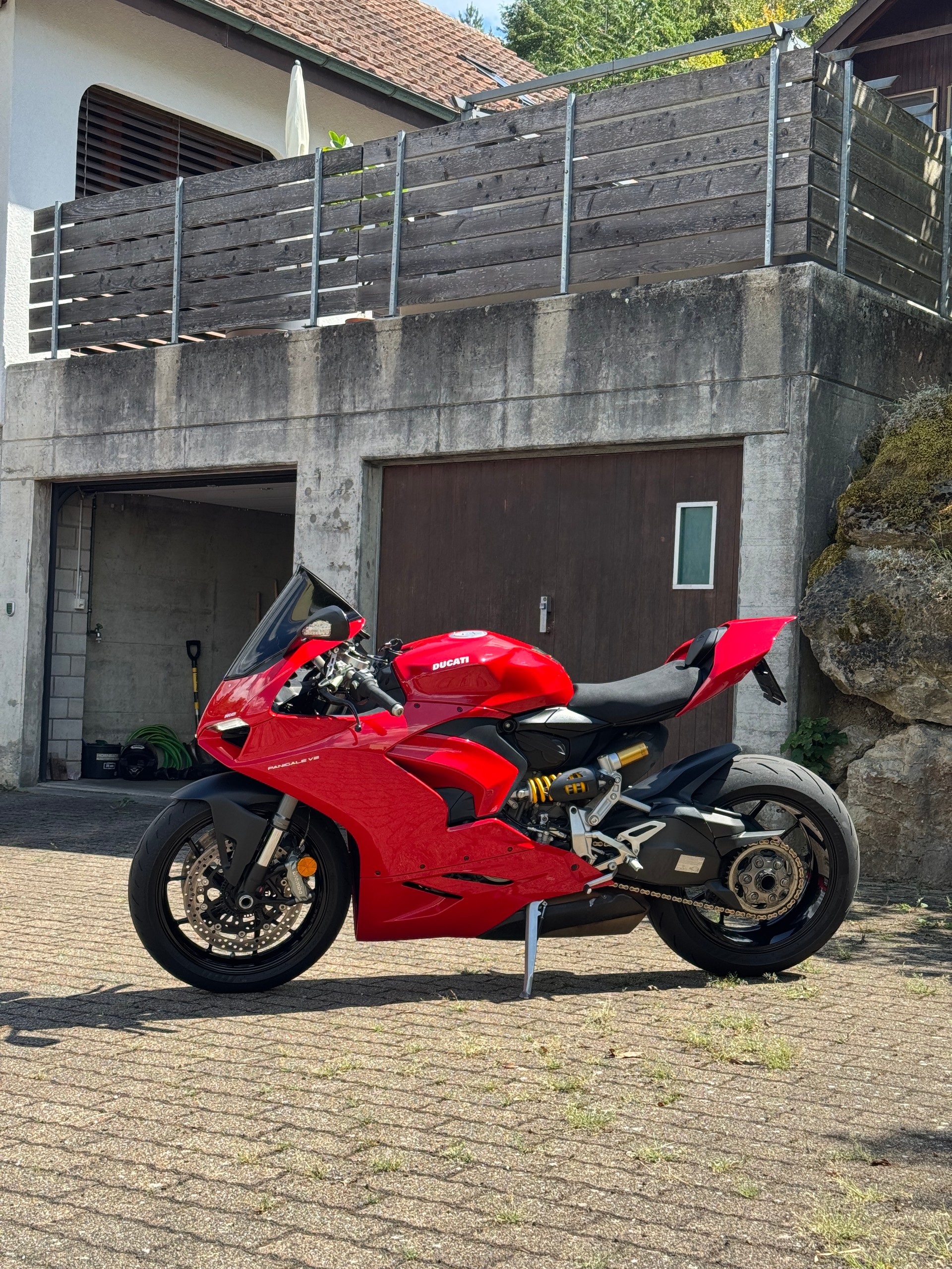 DUCATI Panigale V2-image-3