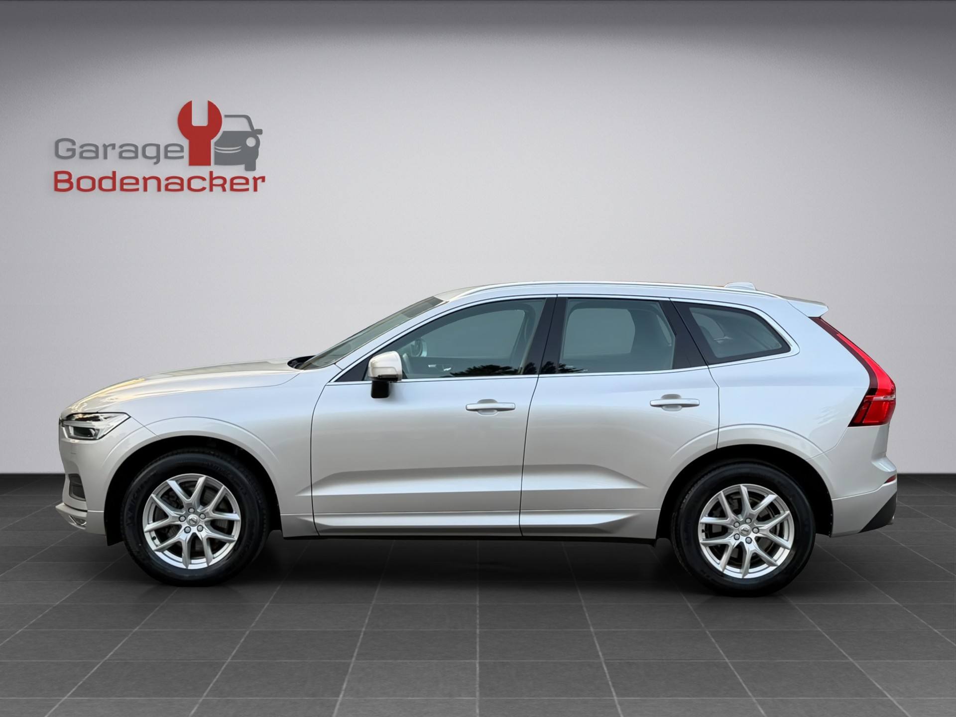 VOLVO XC60 D4 AWD Momentum Geartronic * 190PS *-showroom-element-2