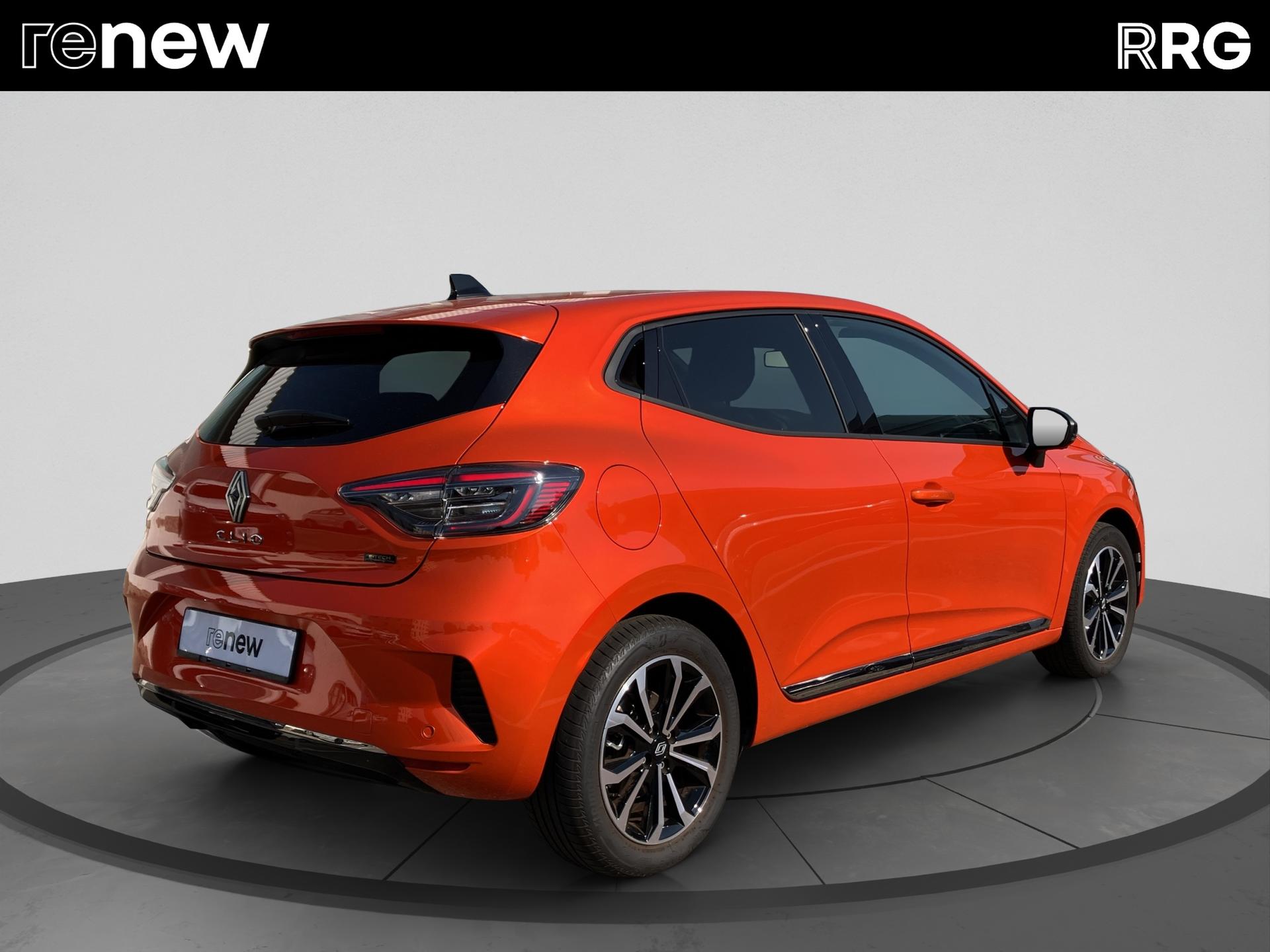 RENAULT Clio 1.6 E-Tech Techno-showroom-element-2