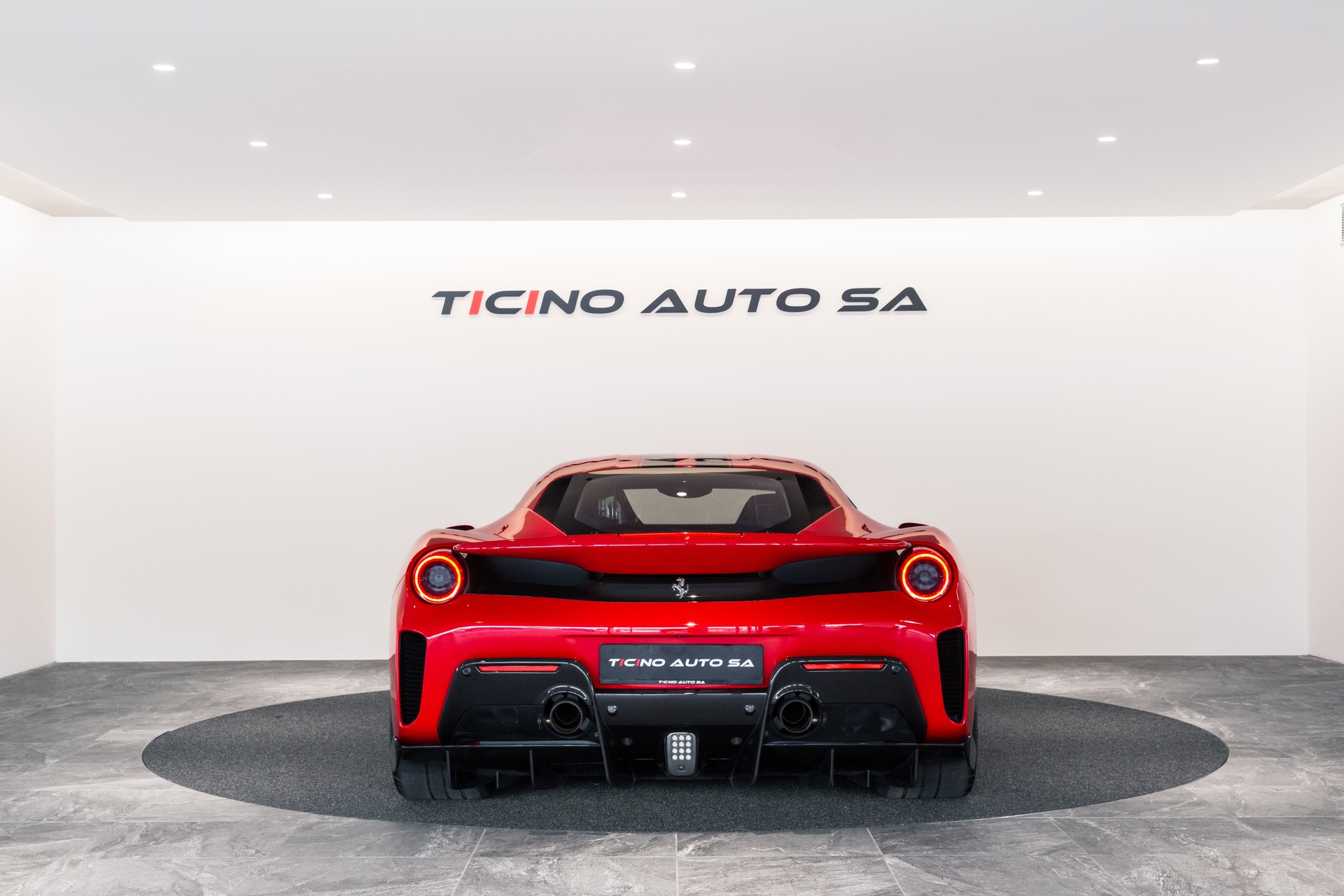 FERRARI 488 Pista 3.9 V8-image-17