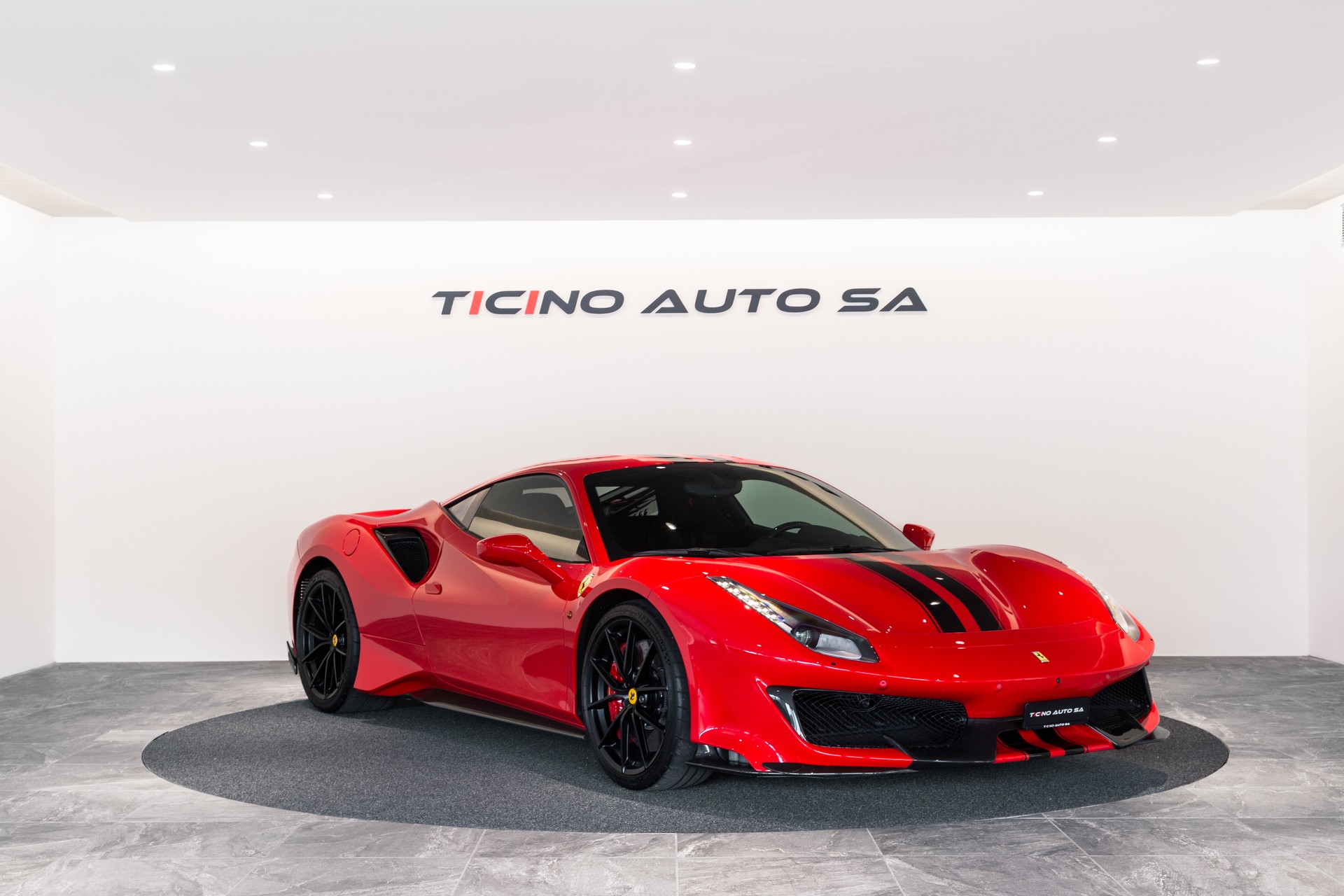 FERRARI 488 Pista 3.9 V8
