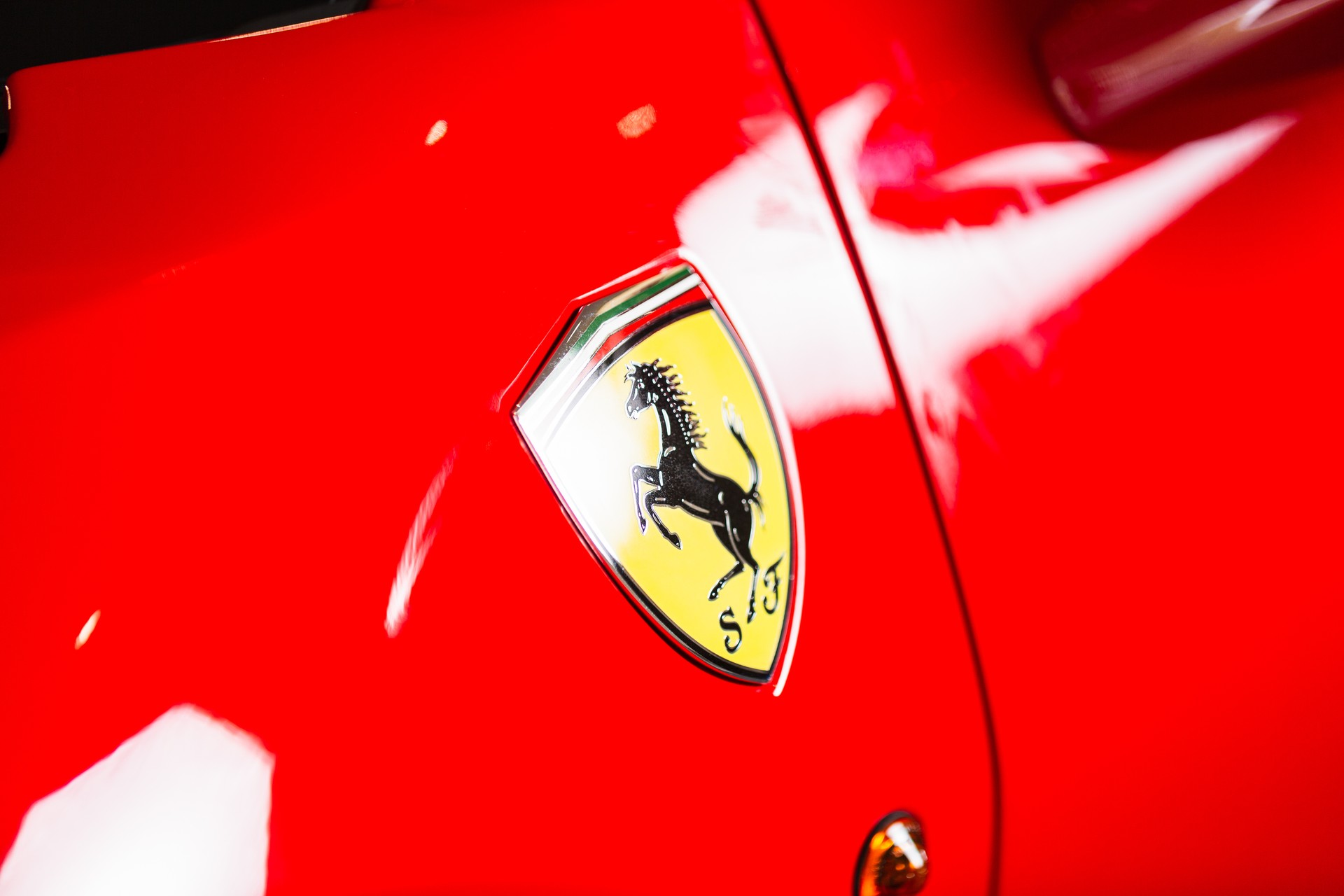 FERRARI 488 Pista 3.9 V8-image-14