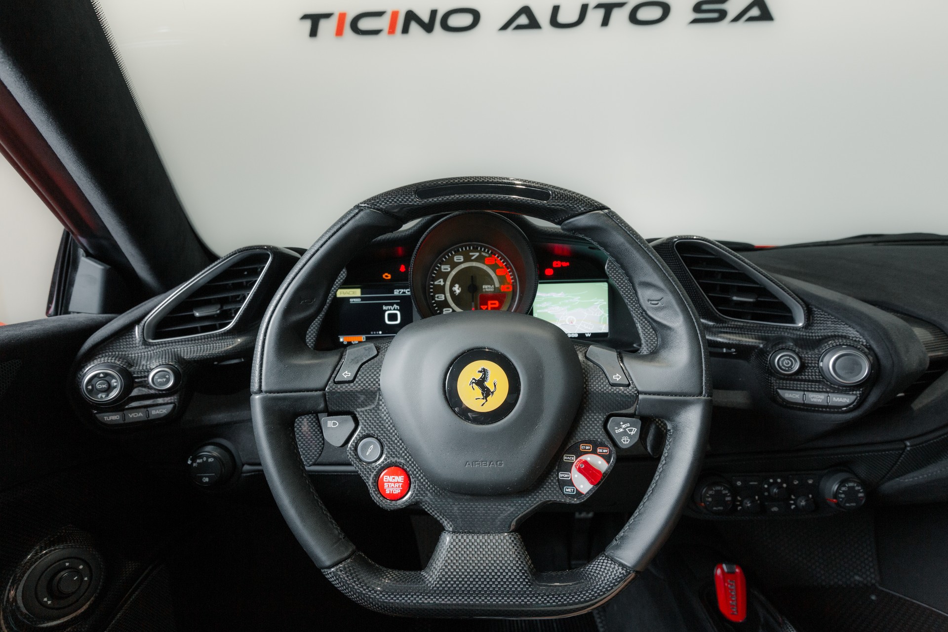 FERRARI 488 Pista 3.9 V8-image-4