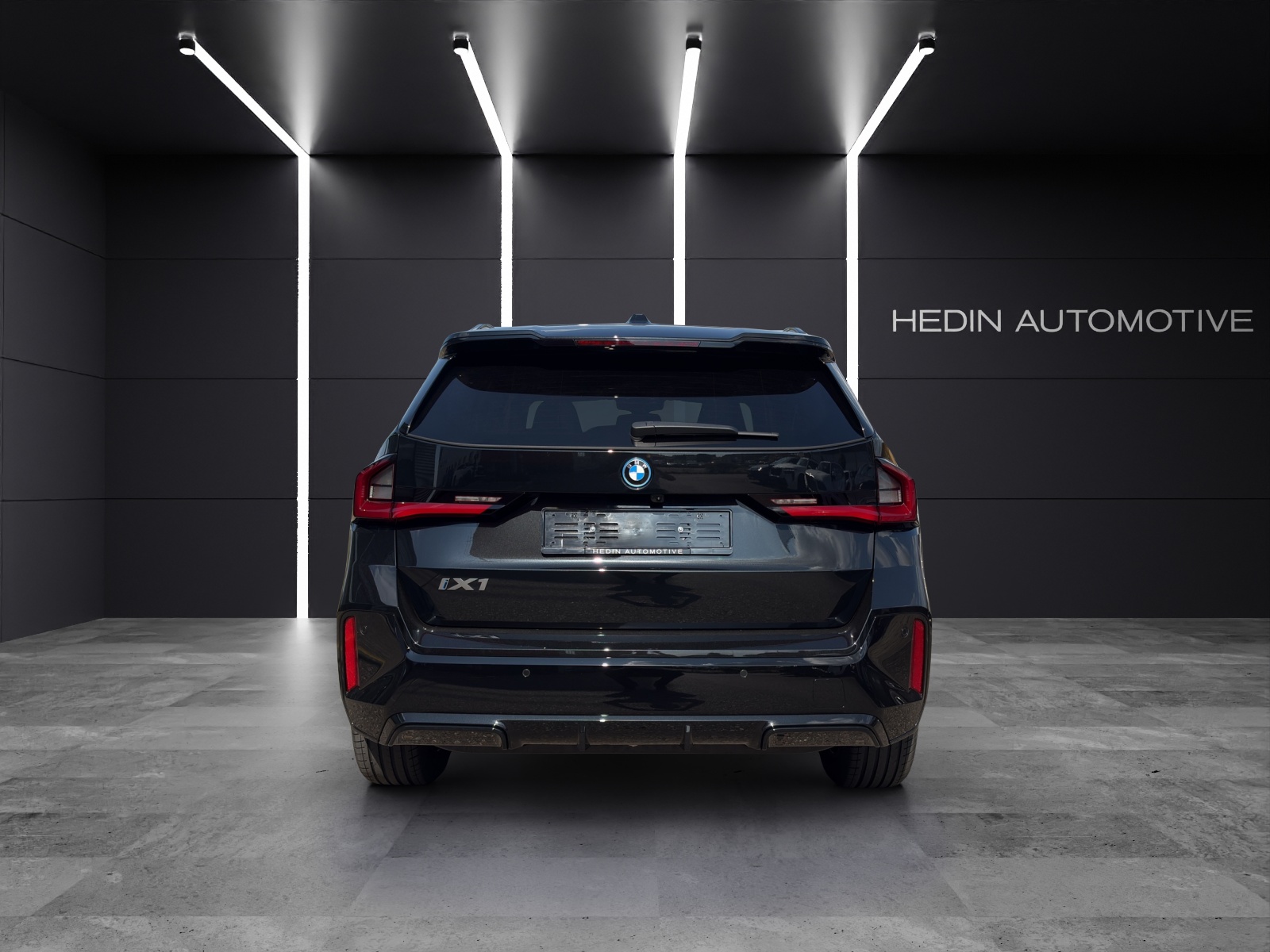 BMW iX1 xDrive30-image-4