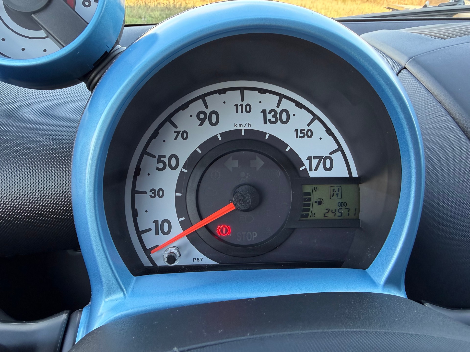 PEUGEOT 107 1.0 Swiss Edition BMP5-image-7
