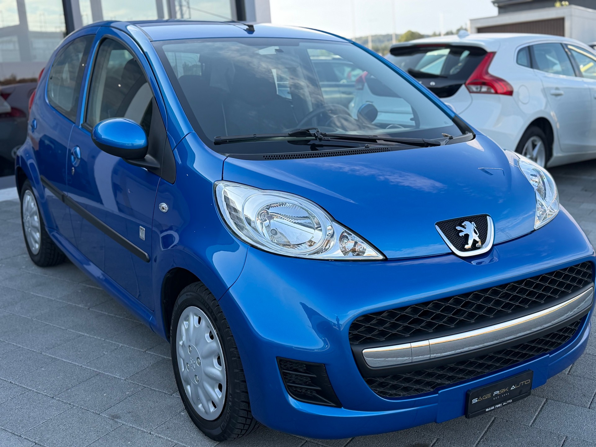 PEUGEOT 107 1.0 Swiss Edition BMP5-showroom-element-1