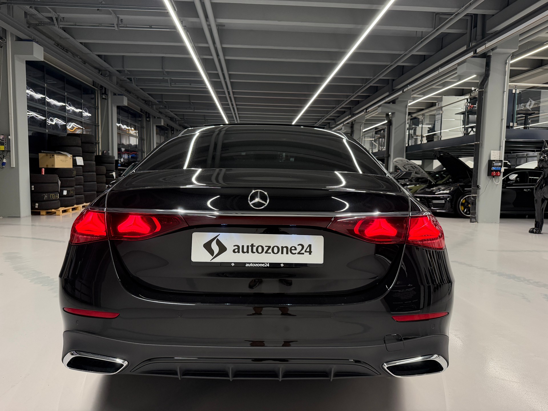MERCEDES-BENZ E 220 d AMG Line 4matic Advanced Plus*CH-Auto*Gratis Service*Werksgarantie MSI bis 18.12.2028*-image-11