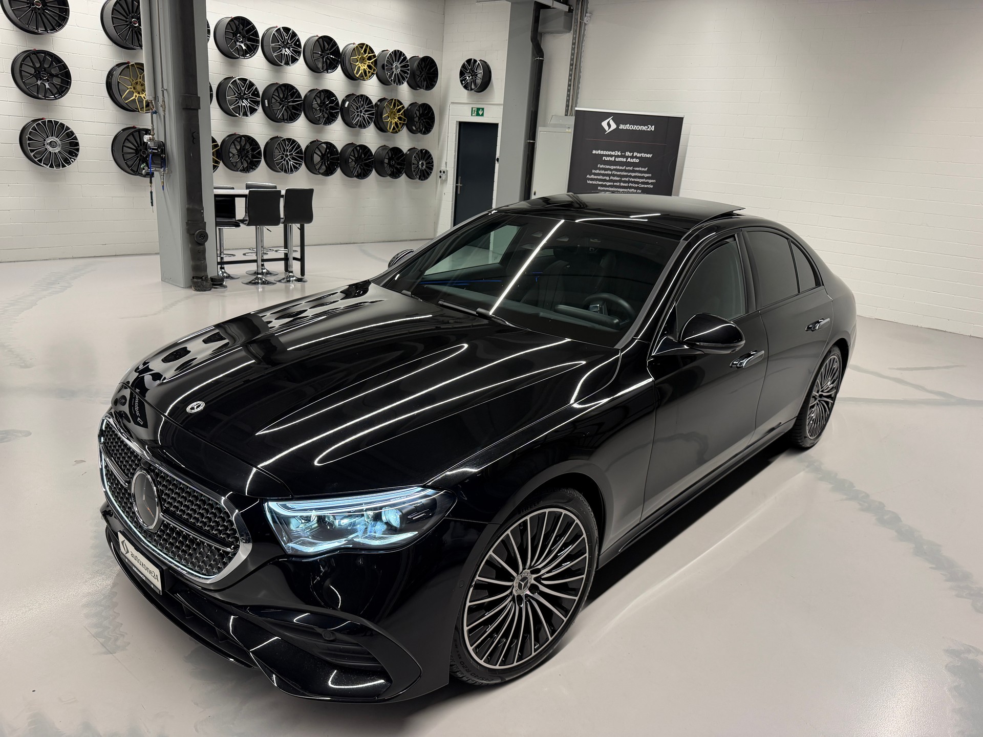 MERCEDES-BENZ E 220 d AMG Line 4matic Advanced Plus*CH-Auto*Gratis Service*Werksgarantie MSI bis 18.12.2028*-image-10