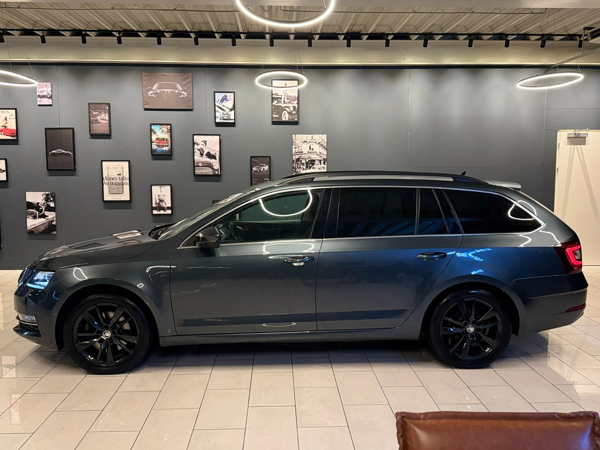 SKODA Octavia Combi 2.0 TDI Style 4x4-showroom-element-3