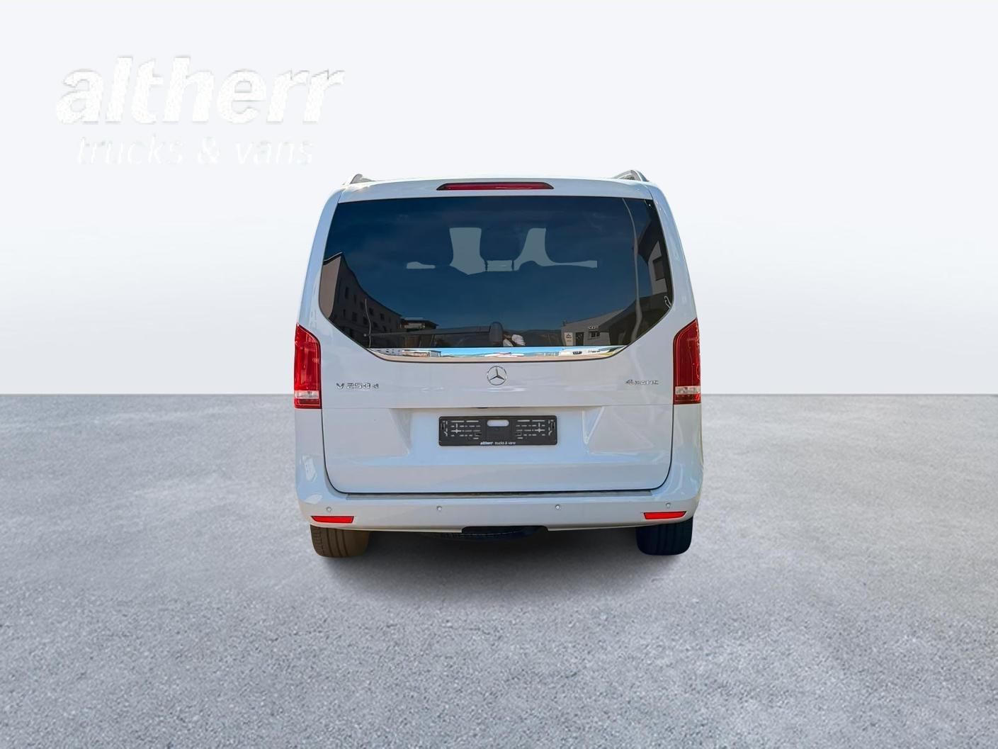 MERCEDES-BENZ V 250 d BlueTec lang 4matic Van-showroom-element-2
