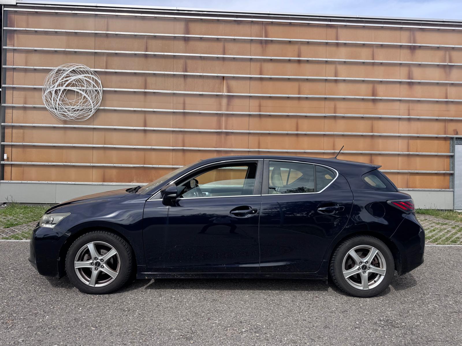 LEXUS CT 200h 1.8 comfort CVT