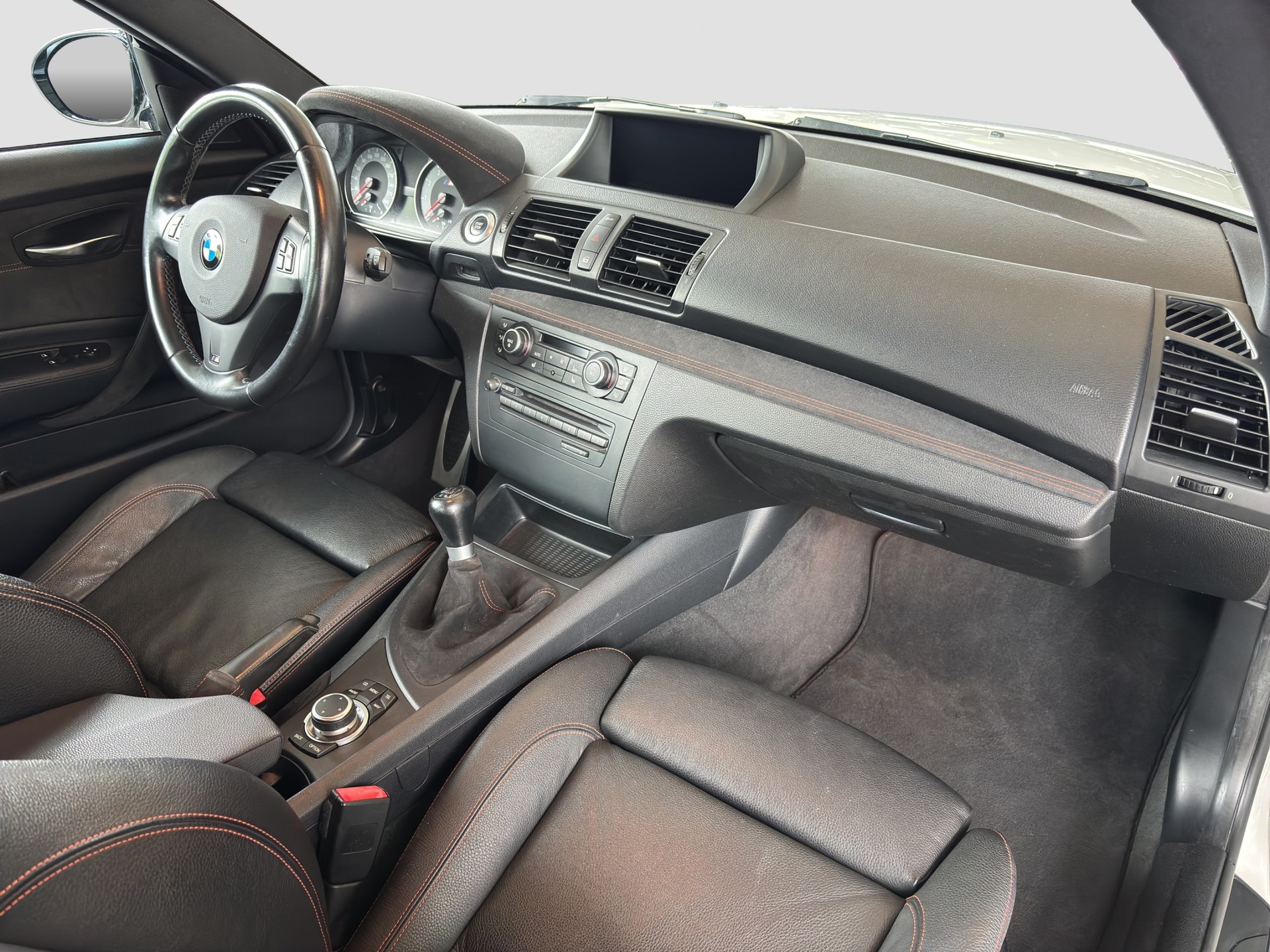 BMW 1er M Coupé-image-11