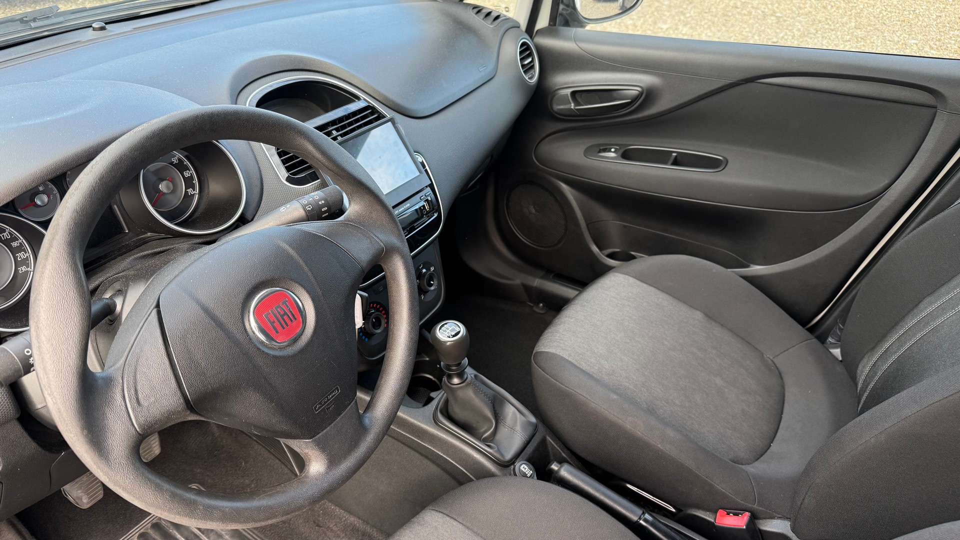 FIAT Punto 1.4 Pop Star-showroom-element-2