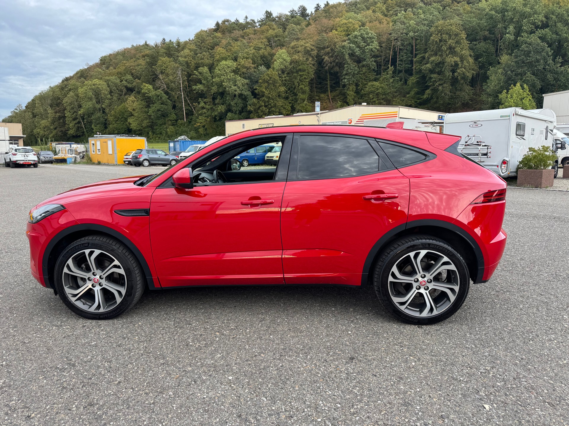 JAGUAR 2.0 D 180 R-Dynamic S AWD-image-7