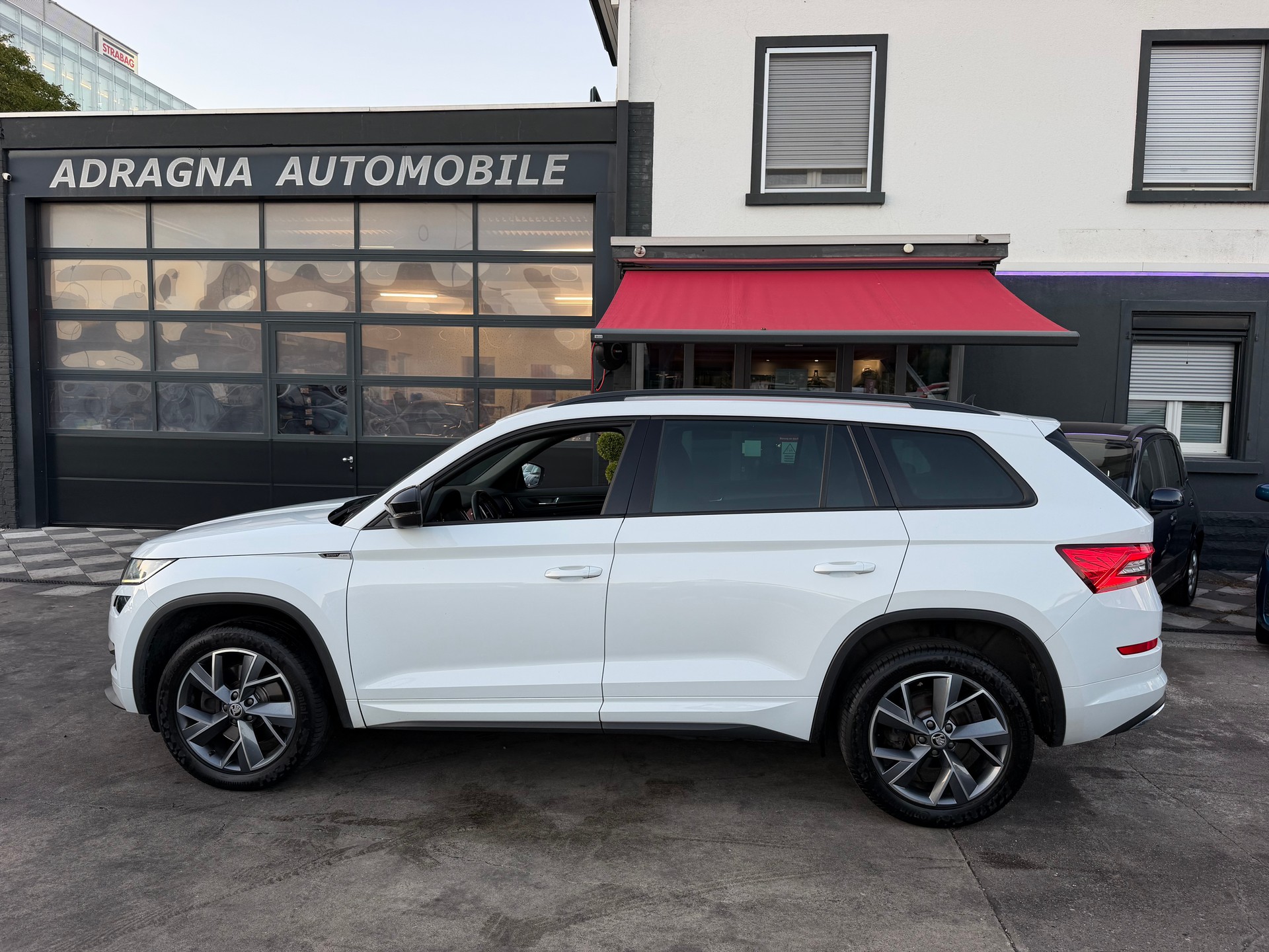 SKODA Kodiaq 2.0 TDI CR Sport Line 4x4 DSG-showroom-element-3