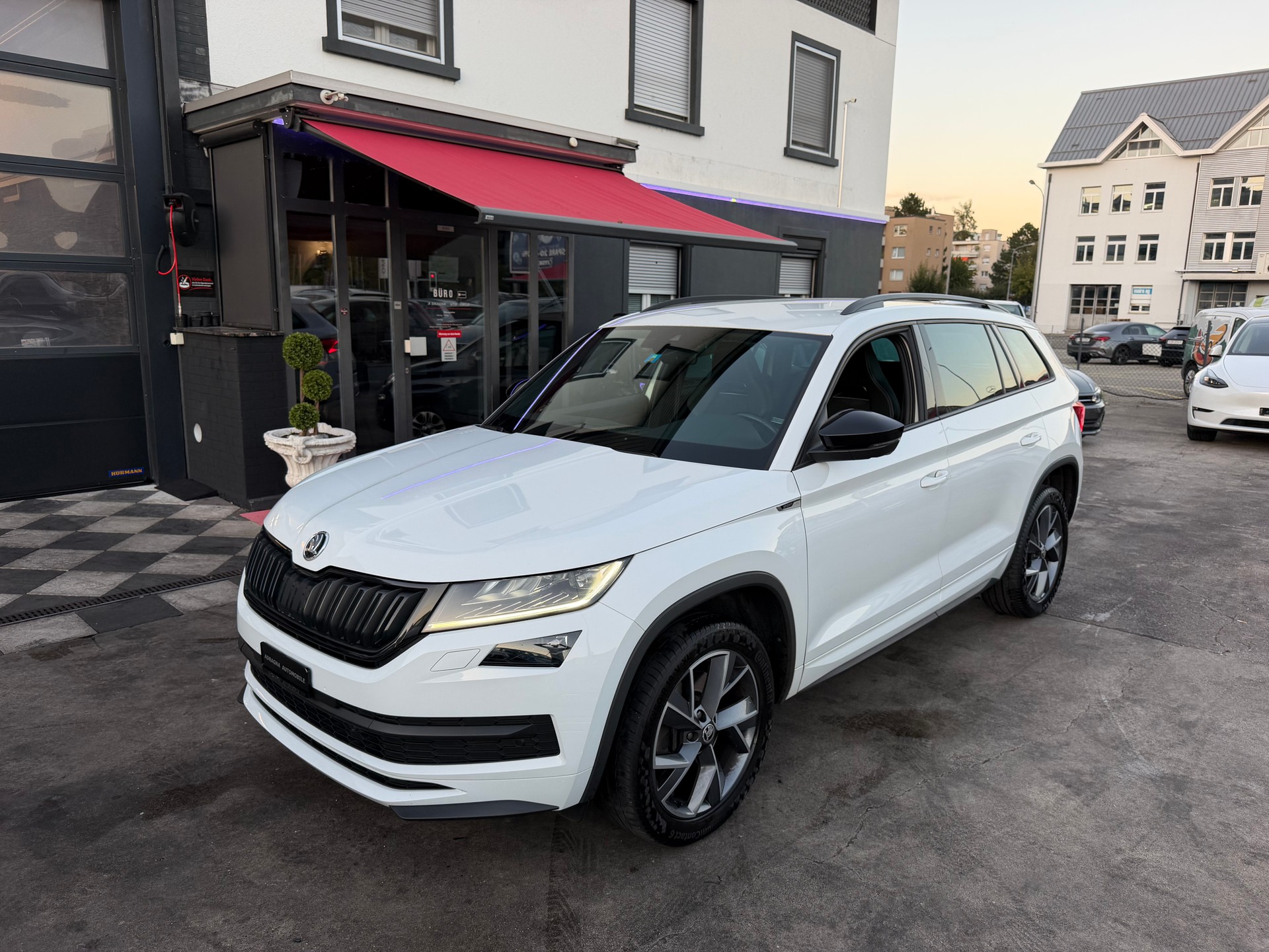 SKODA Kodiaq 2.0 TDI CR Sport Line 4x4 DSG-showroom-element-2