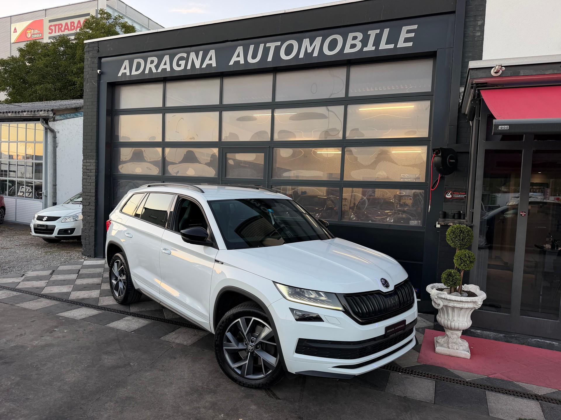 SKODA Kodiaq 2.0 TDI CR Sport Line 4x4 DSG-showroom-element-1
