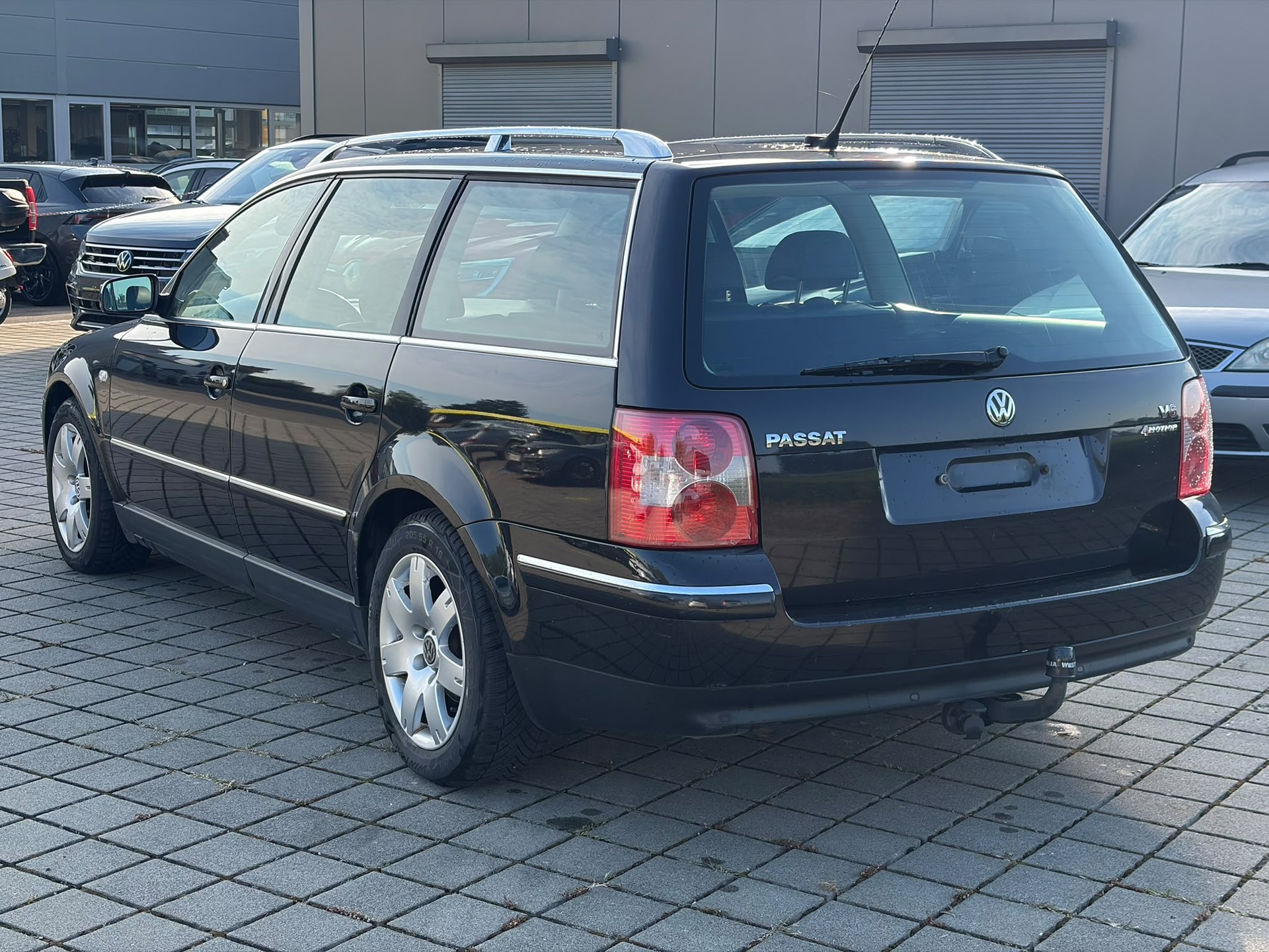 VW Passat Variant 2.8 V6 4Motion Highline-image-5