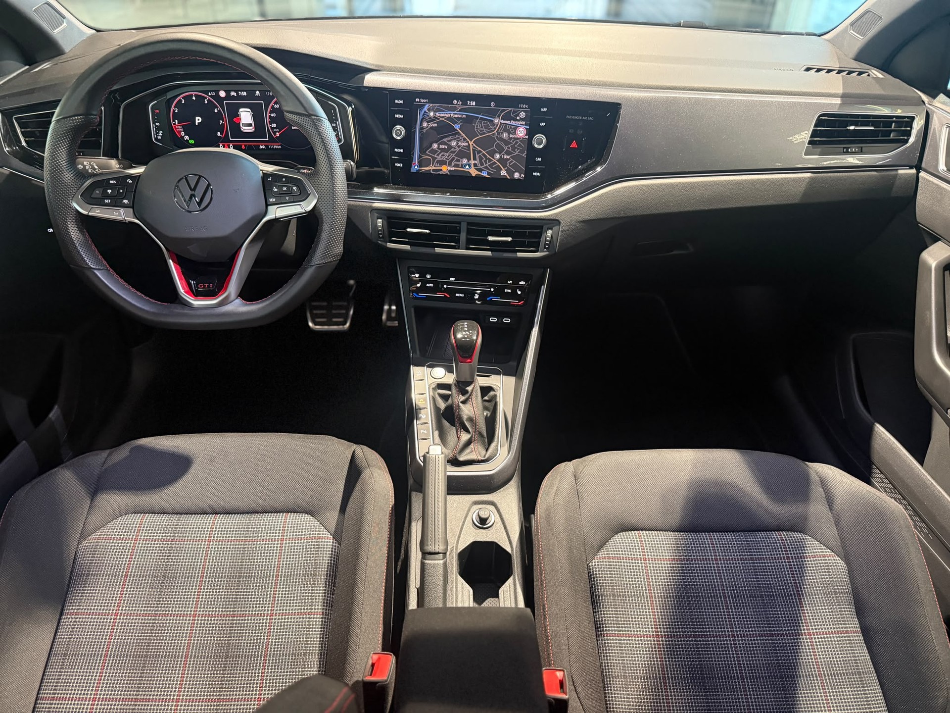 VW Polo 2.0 TSI GTI United DSG-image-9