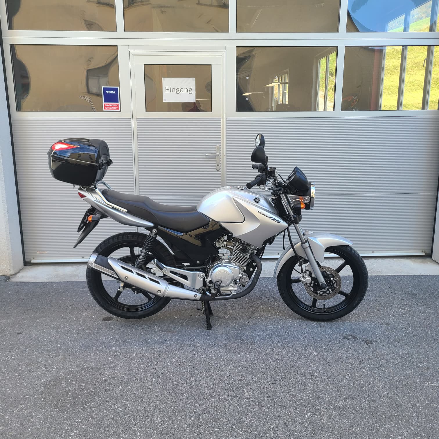 YAMAHA YBR 125-image-1