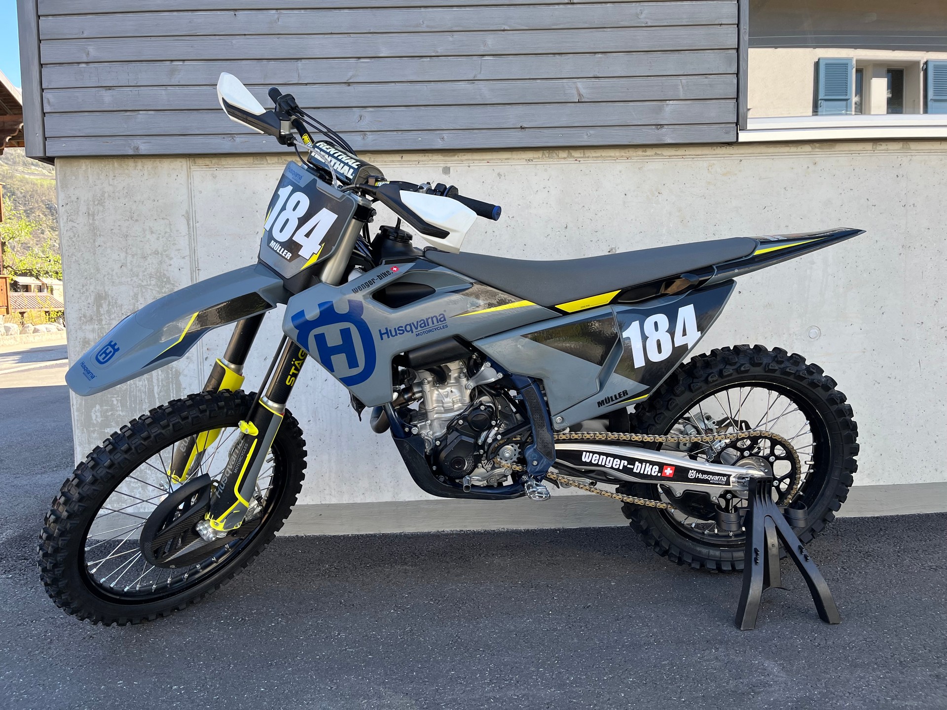 HUSQVARNA Motocross-image-1