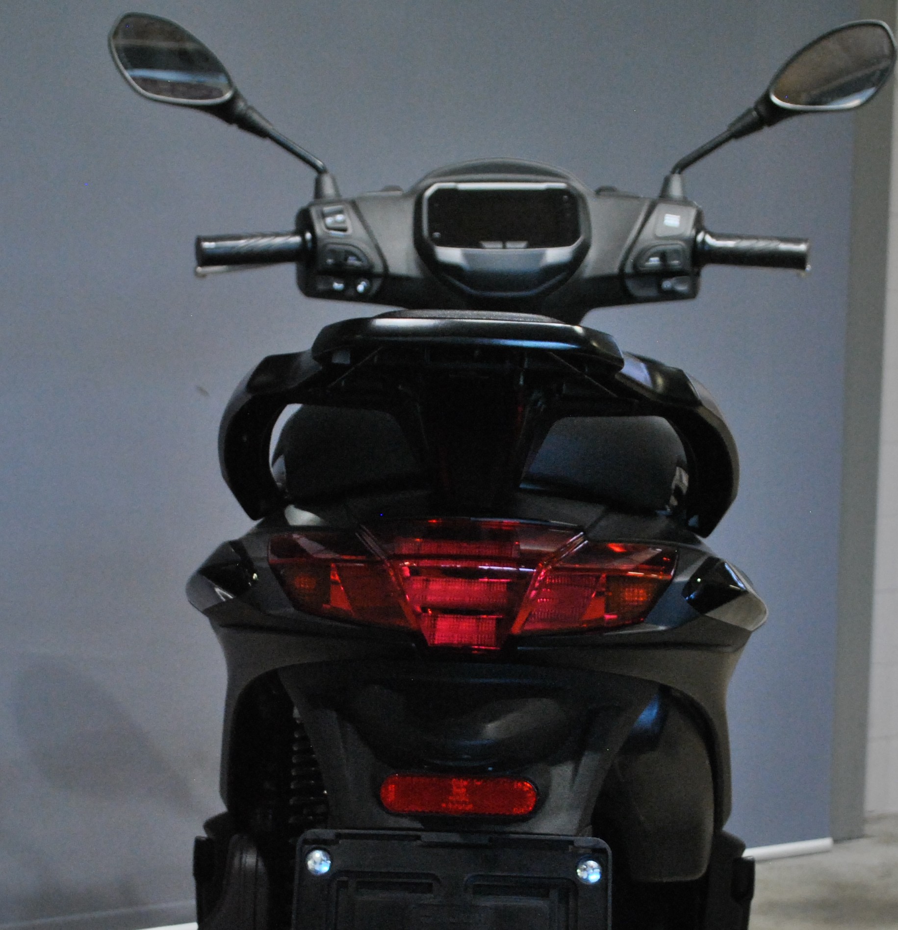 PIAGGIO Liberty 125 iGet Sport ABS-image-6