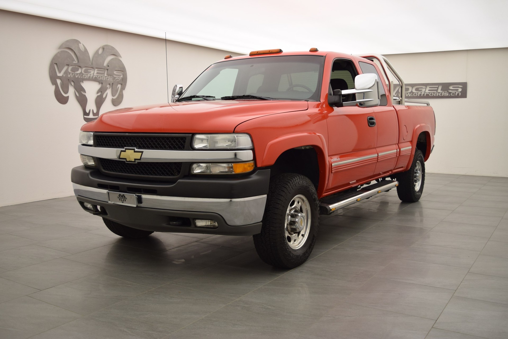 CHEVROLET Silverado SLE 6.0 4x4-showroom-element-1