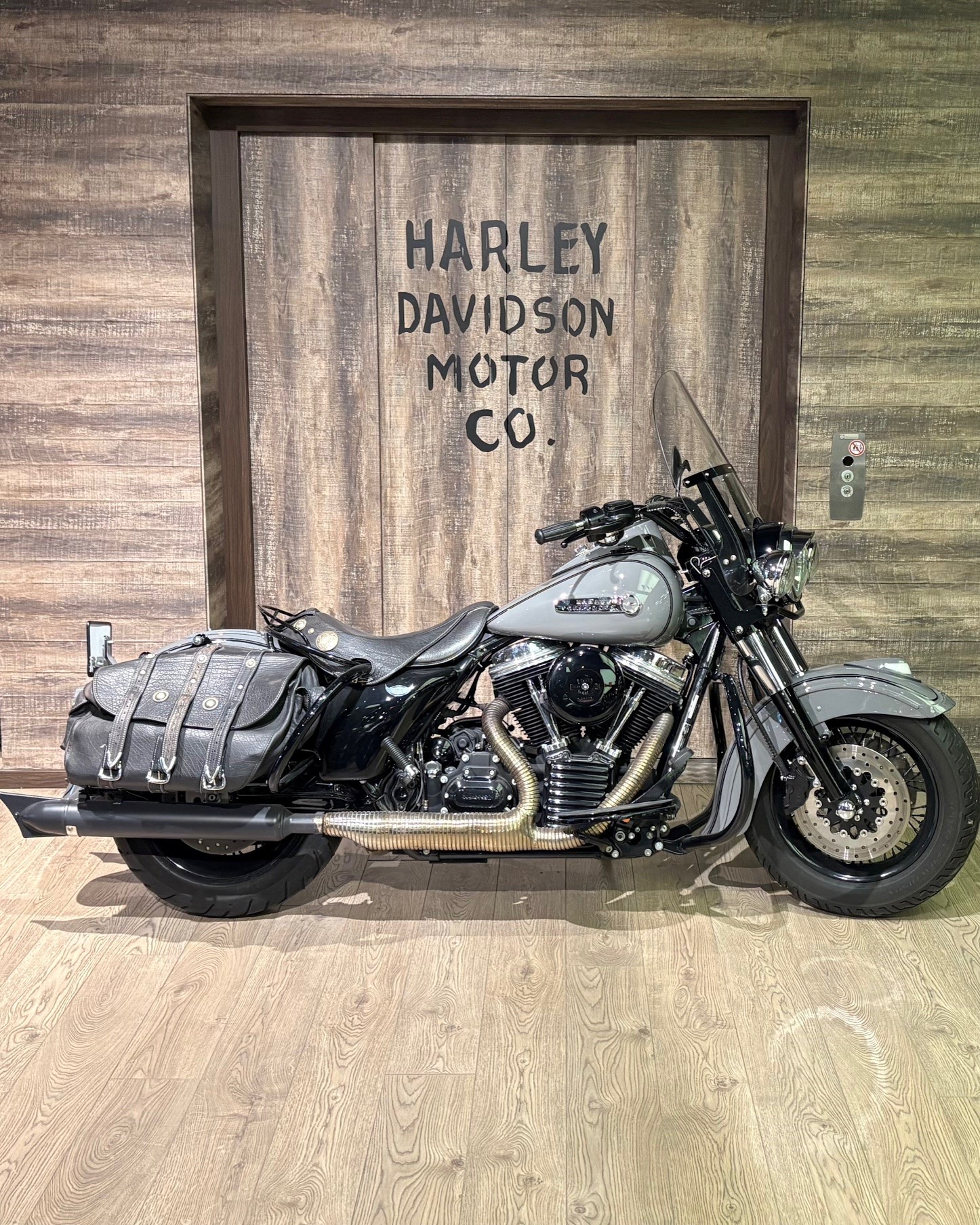 HARLEY-DAVIDSON FLHRC 1584 Road King Classic ABS Ref. 4115-image-0