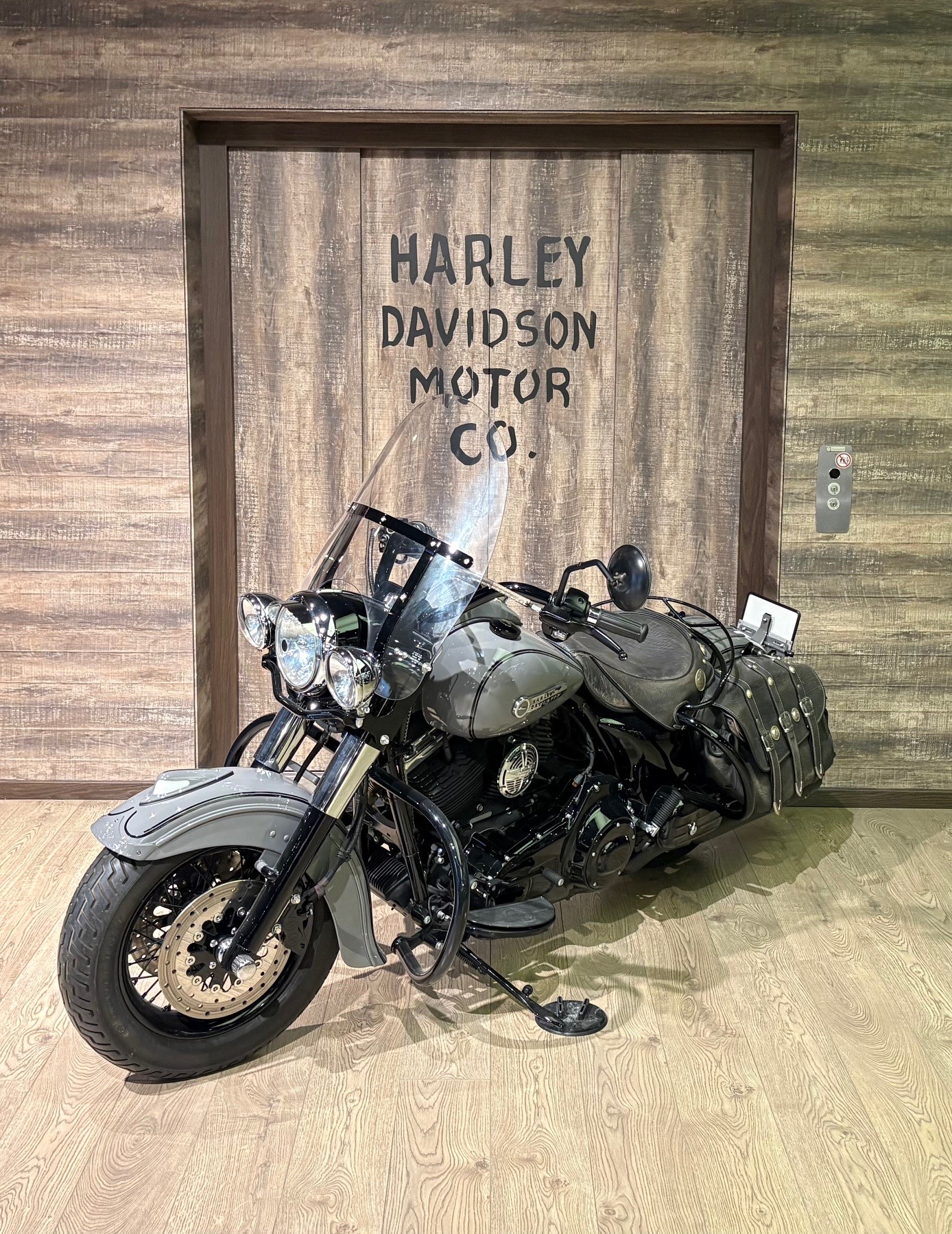 HARLEY-DAVIDSON FLHRC 1584 Road King Classic ABS Ref. 4115-image-2