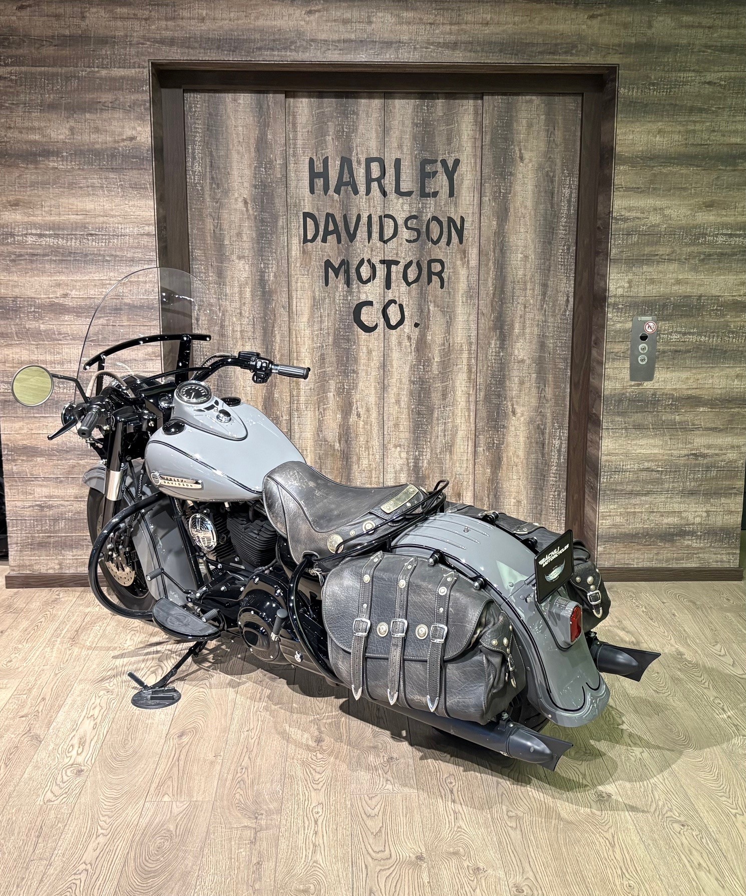 HARLEY-DAVIDSON FLHRC 1584 Road King Classic ABS Ref. 4115-image-4