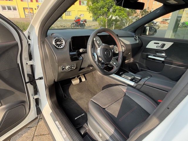 MERCEDES-BENZ GLA 35 AMG 4Matic 8G-Speedshift DCT / Garantie bis 03.2027-image-3
