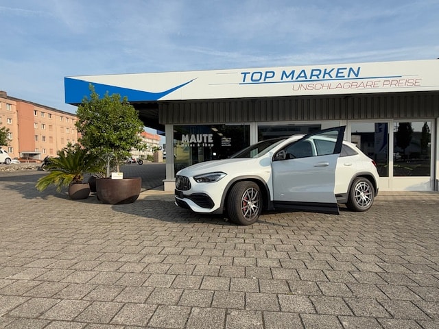 MERCEDES-BENZ GLA 35 AMG 4Matic 8G-Speedshift DCT / Garantie bis 03.2027-image-1