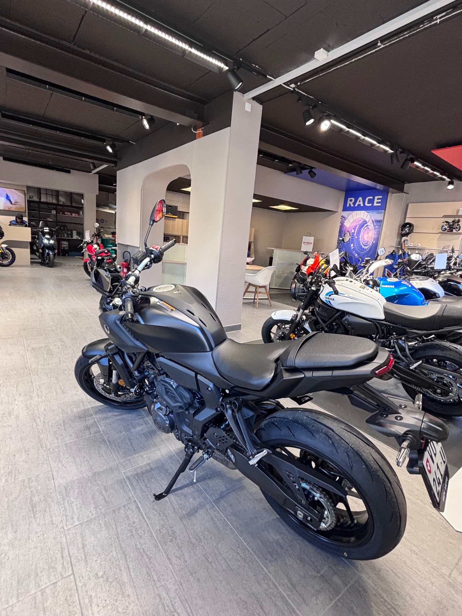 YAMAHA MT-07 Y AMT-image-2