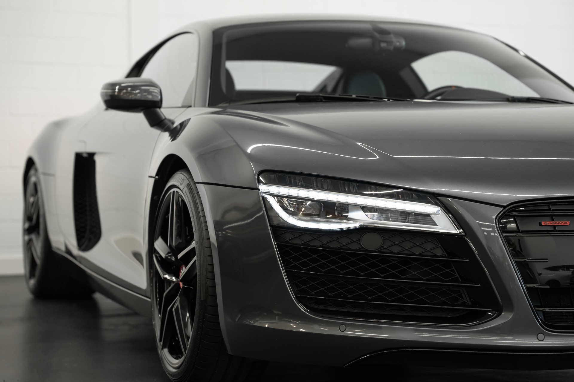 AUDI R8 Coupé 4.2 S-Tronic Capristo-image-5