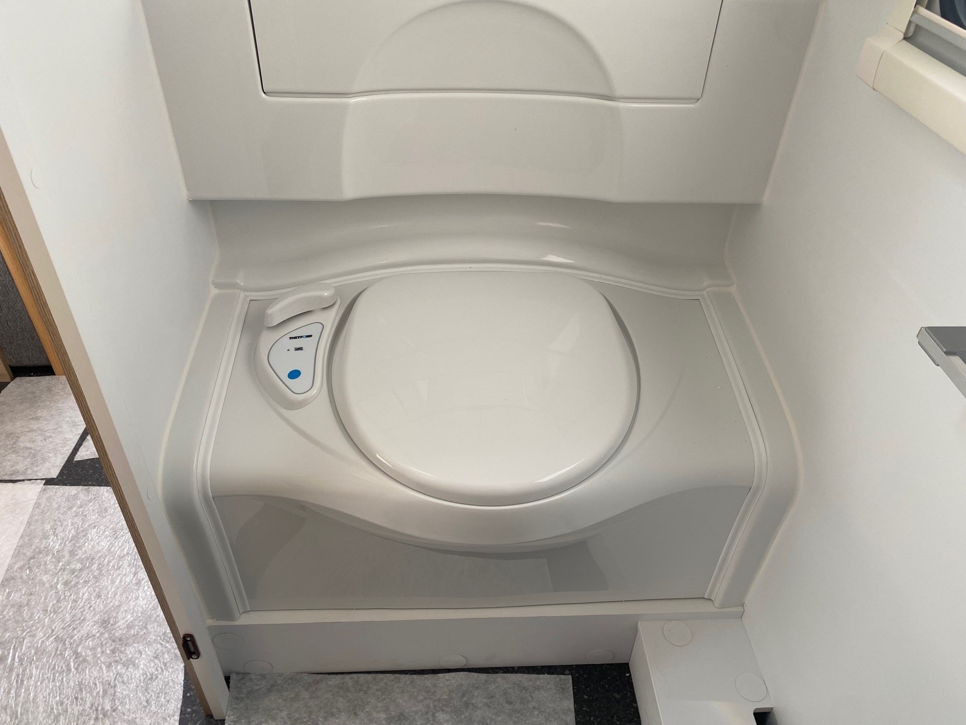 ADRIA ALTEA 552 PK 60Y-image-8